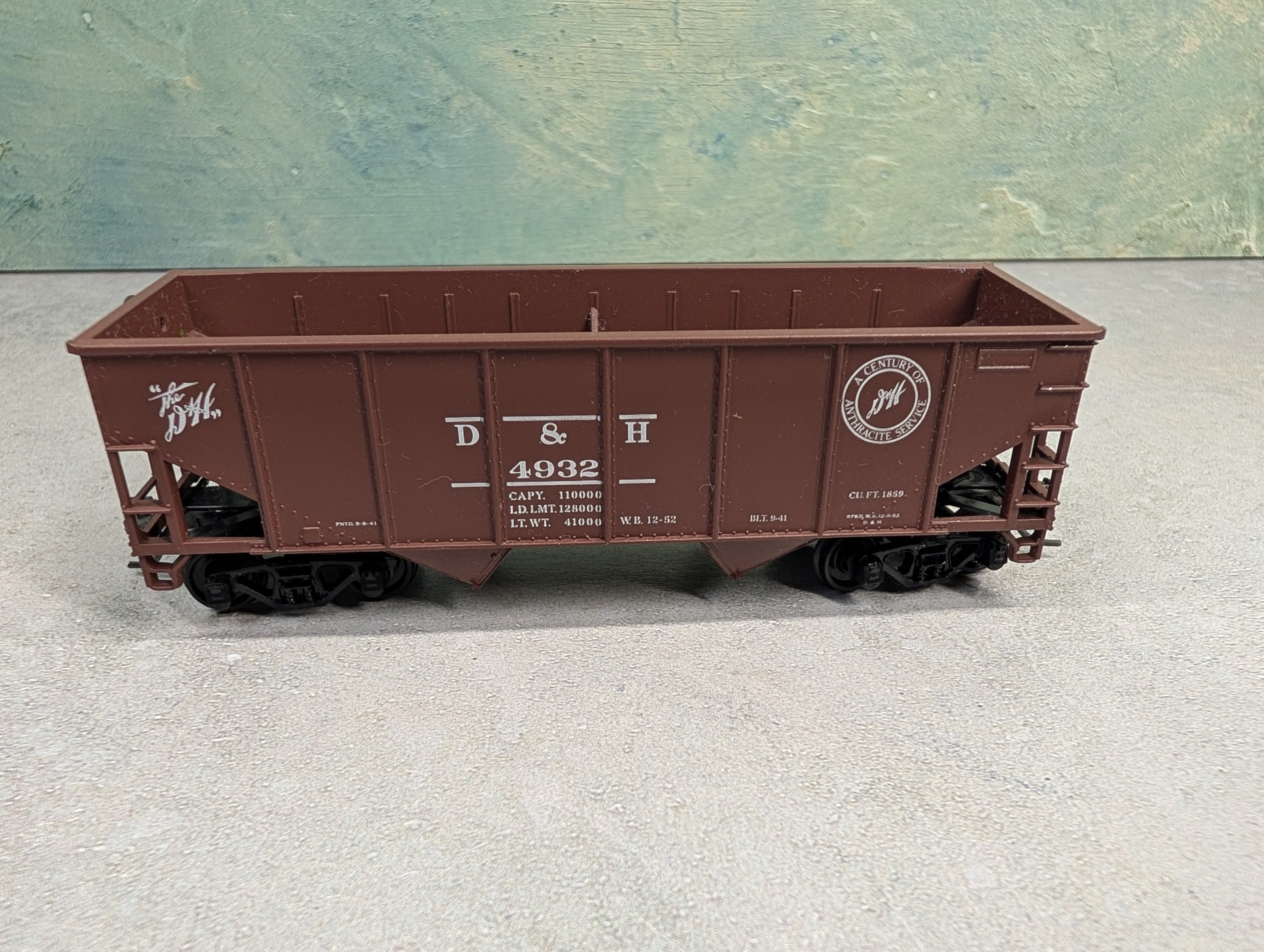 USED Athearn HO Scale 2 Bay Hopper Delaware and Hudson D&H #4932