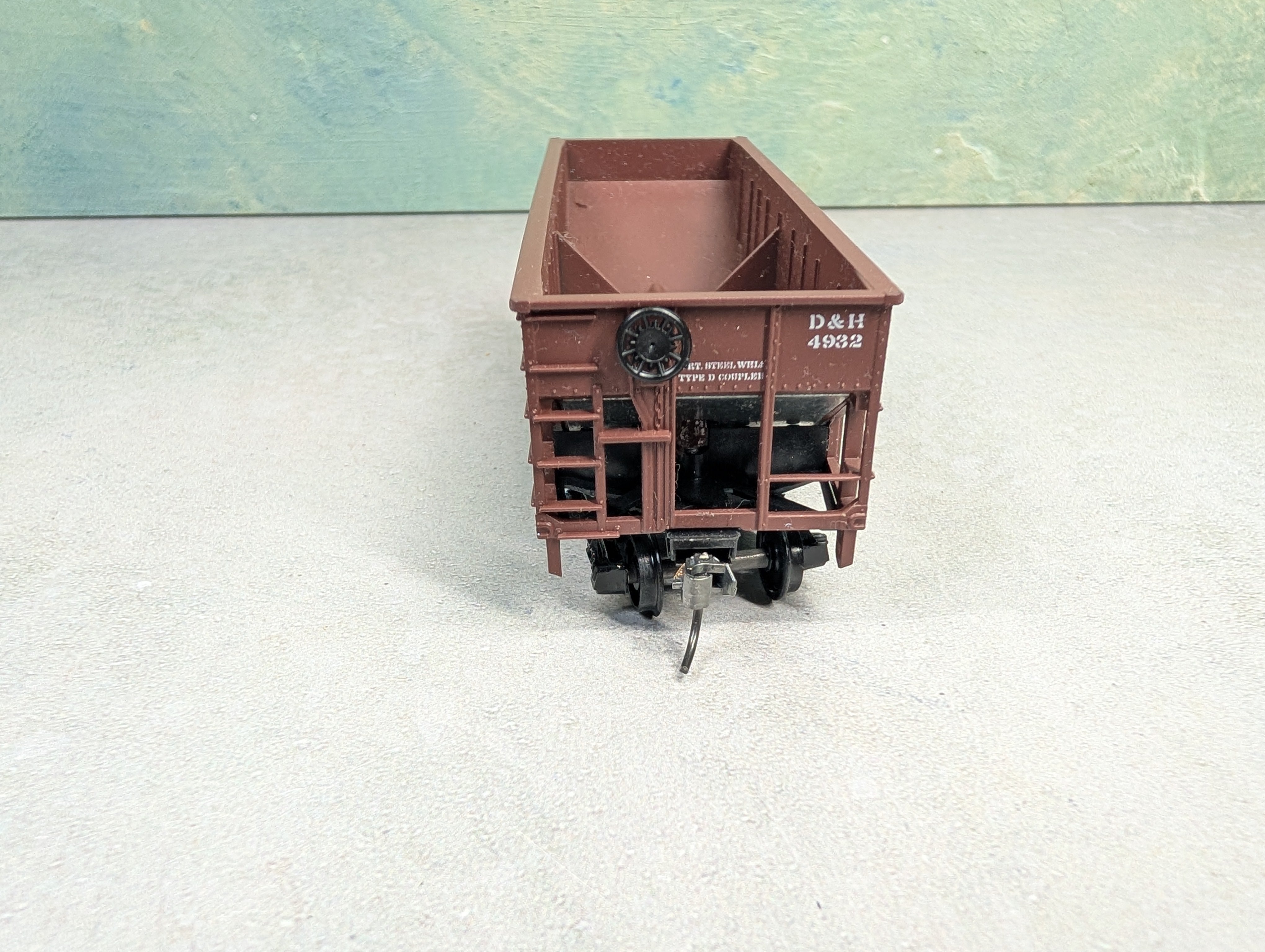 USED Athearn HO Scale 2 Bay Hopper Delaware and Hudson D&H #4932