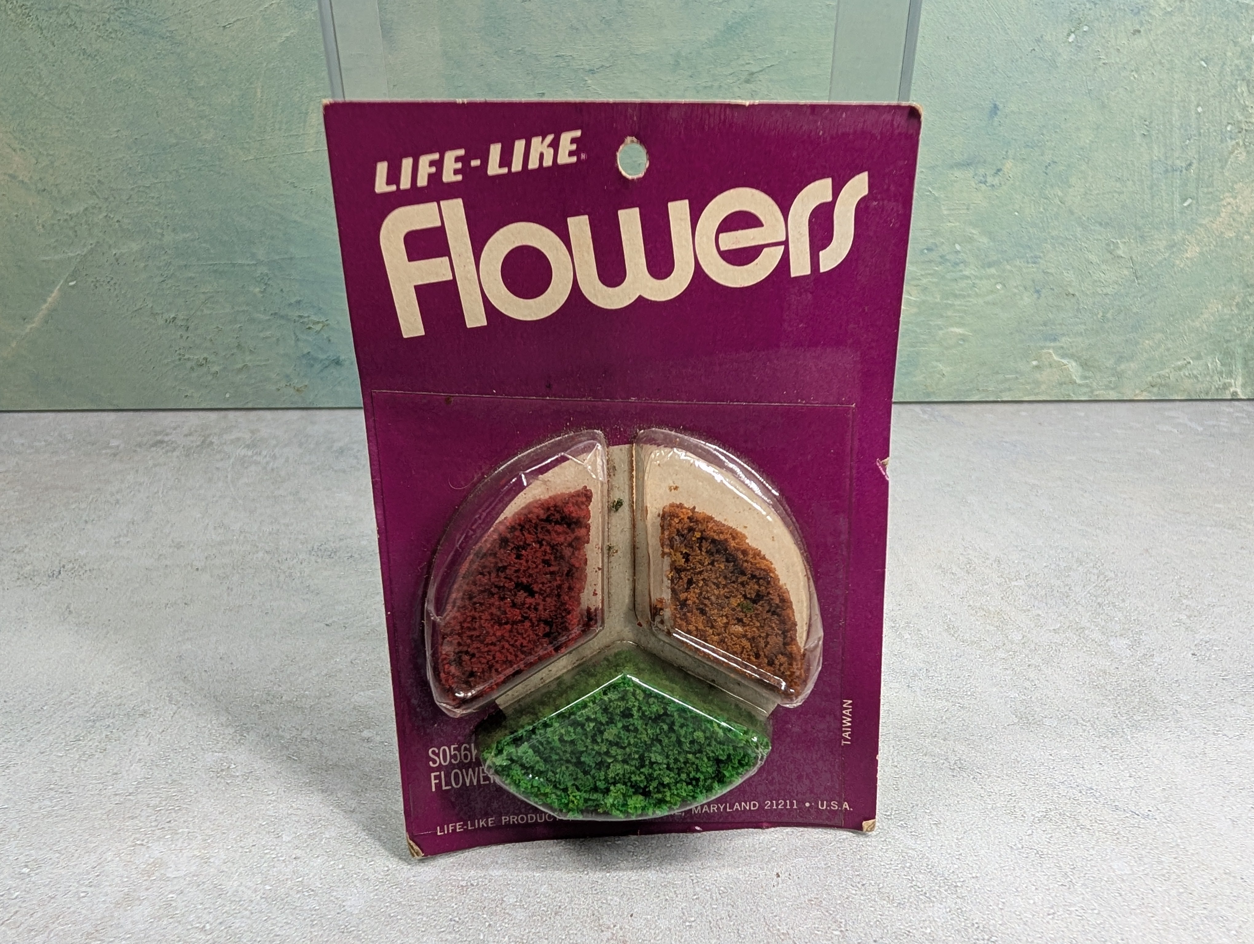 USED Life-Like S056K HO Scale Flowers