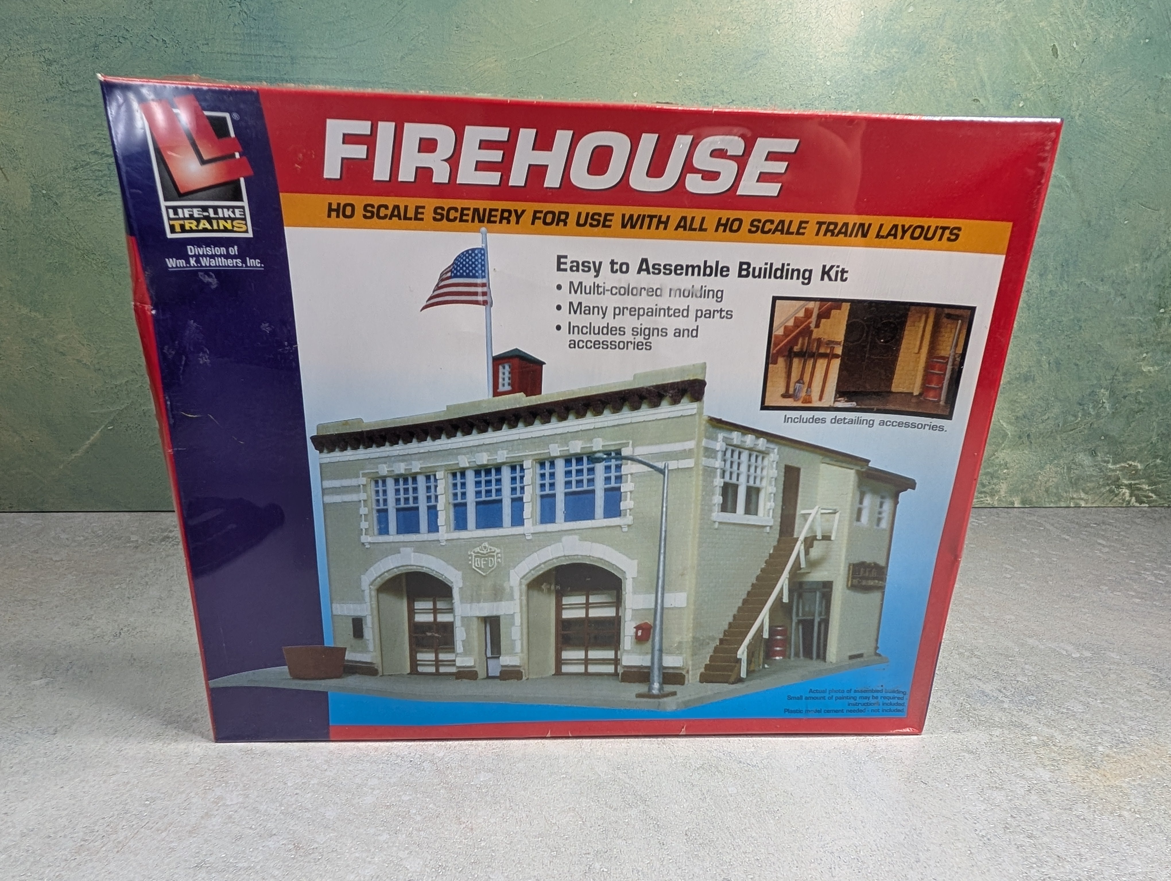 Life-Like 433-1390 HO Scale Firehouse KIT