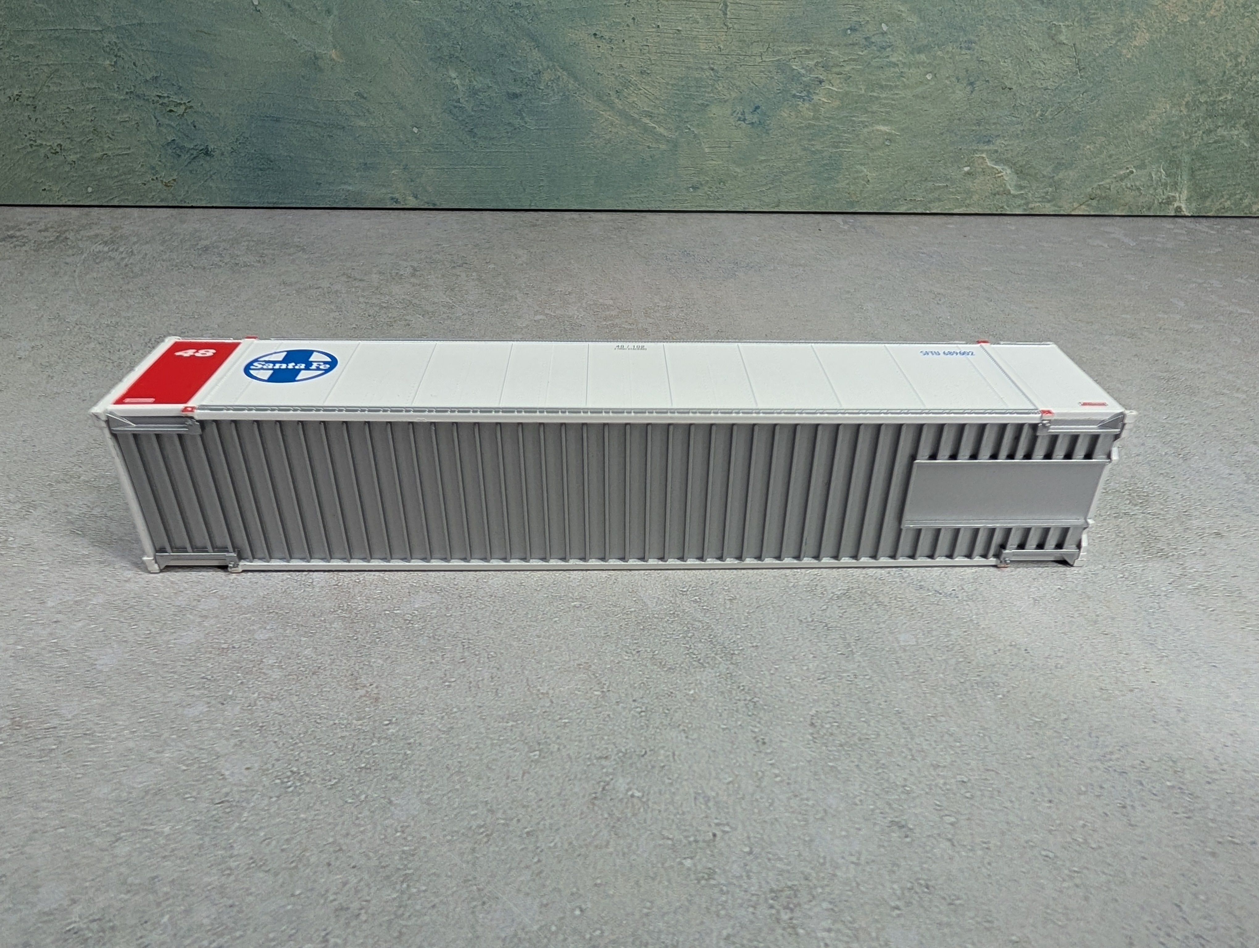 USED HO Scale 48' Container Santa Fe SFTU #689602
