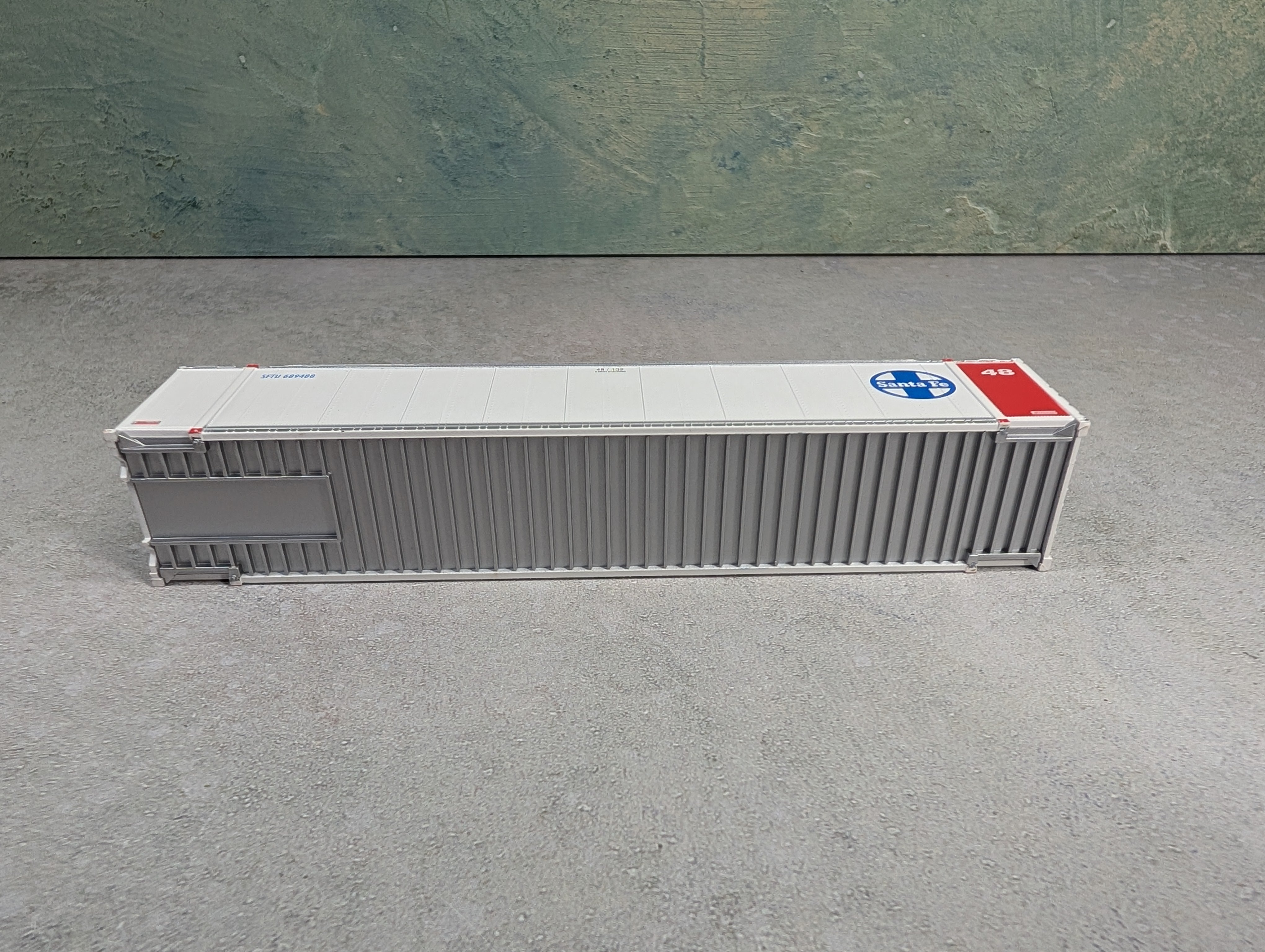 USED HO Scale 48' Container Santa Fe SFTU #689488