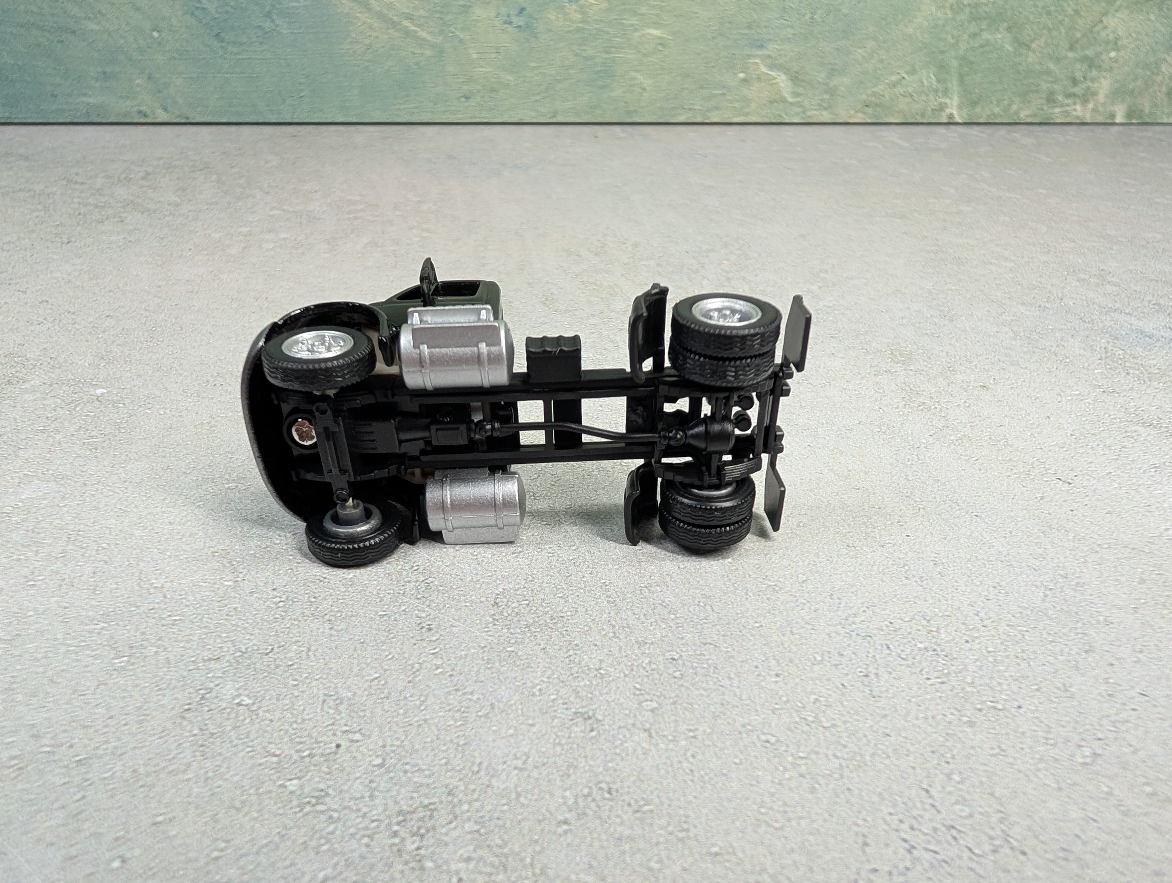 USED Walthers HO Scale International 4300 Semi Truck Cab