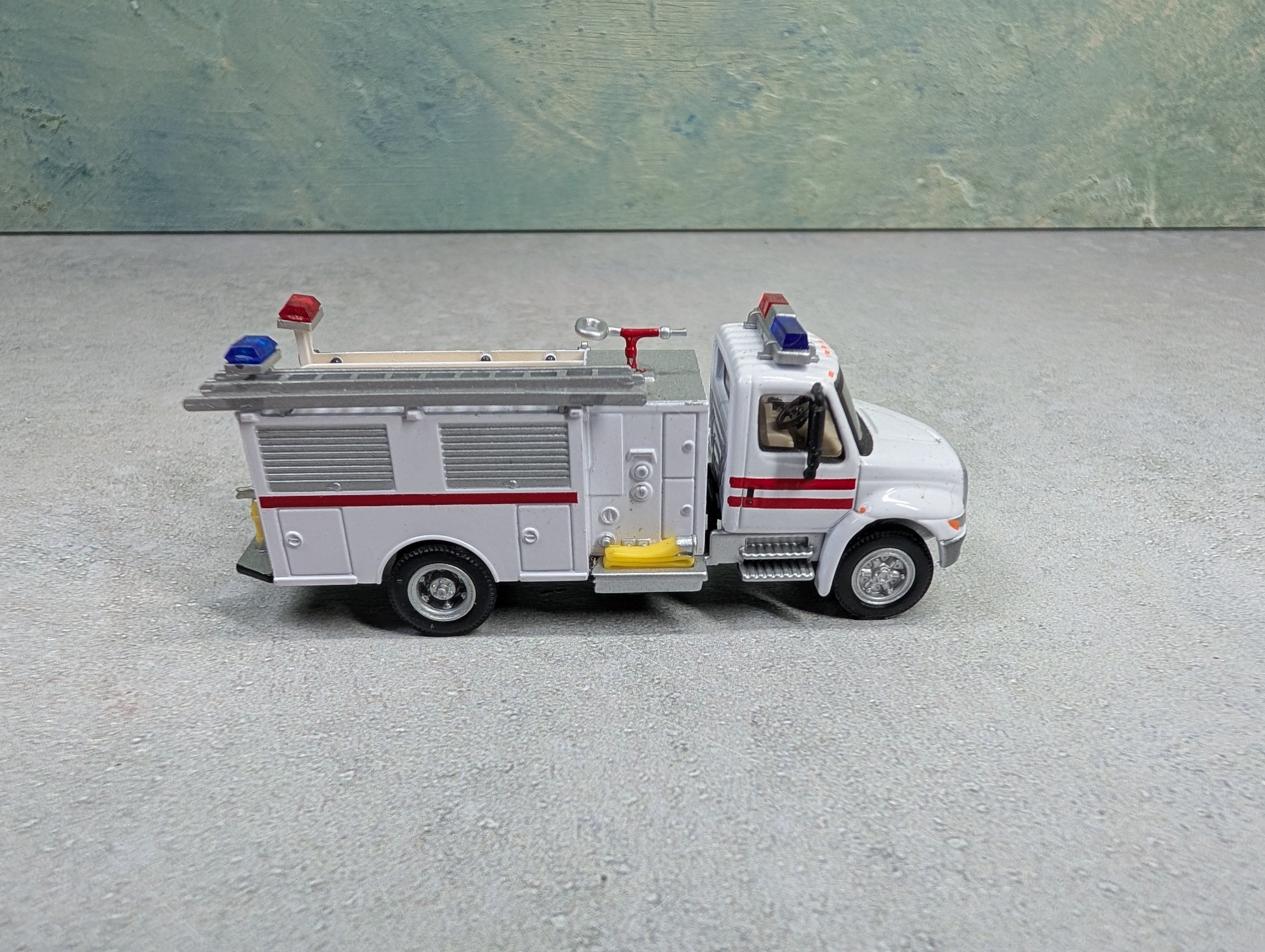USED Boley HO Scale International Fire Pumper Truck Die Cast w/ Plastic