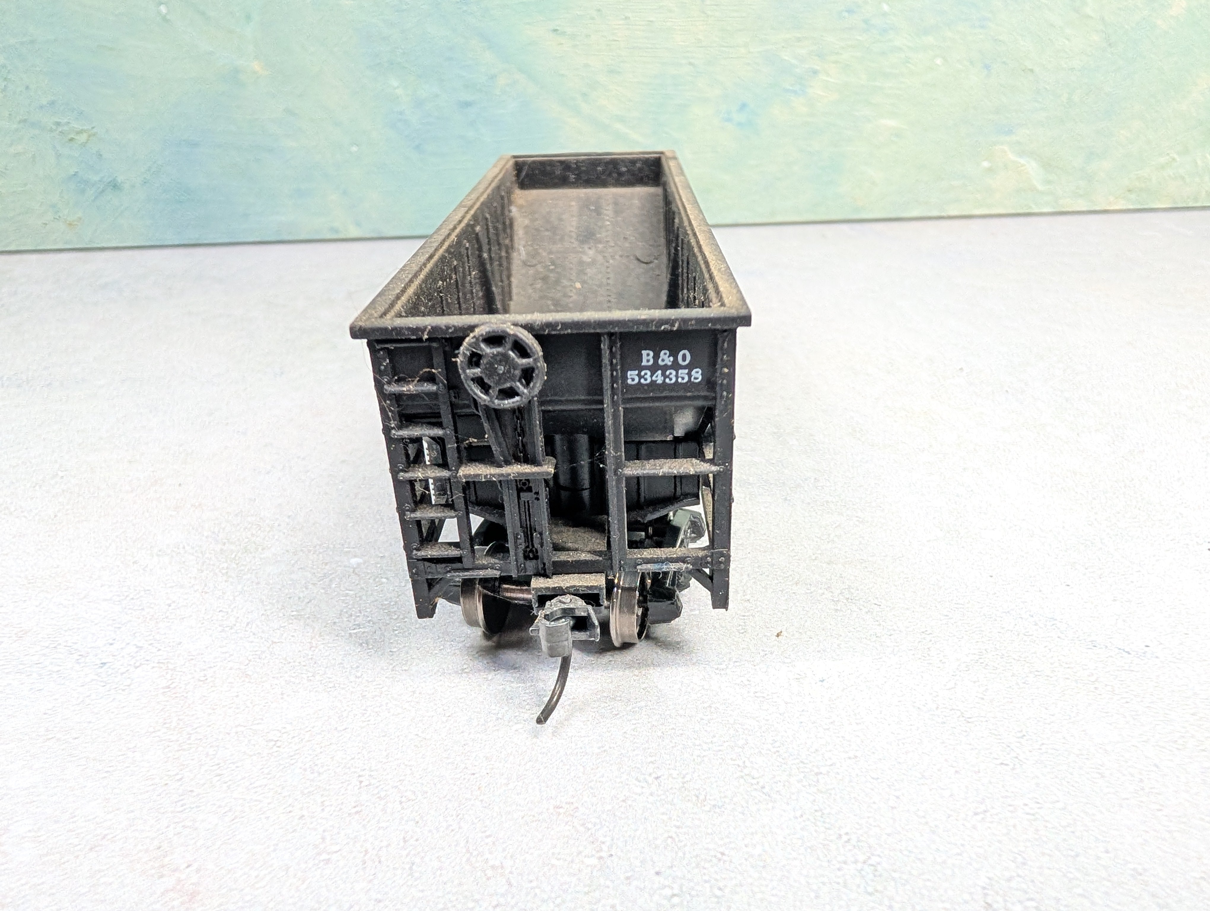 USED Walthers HO Scale 2 Bay 36' Offset Hopper Baltimore and Ohio B&O #534358