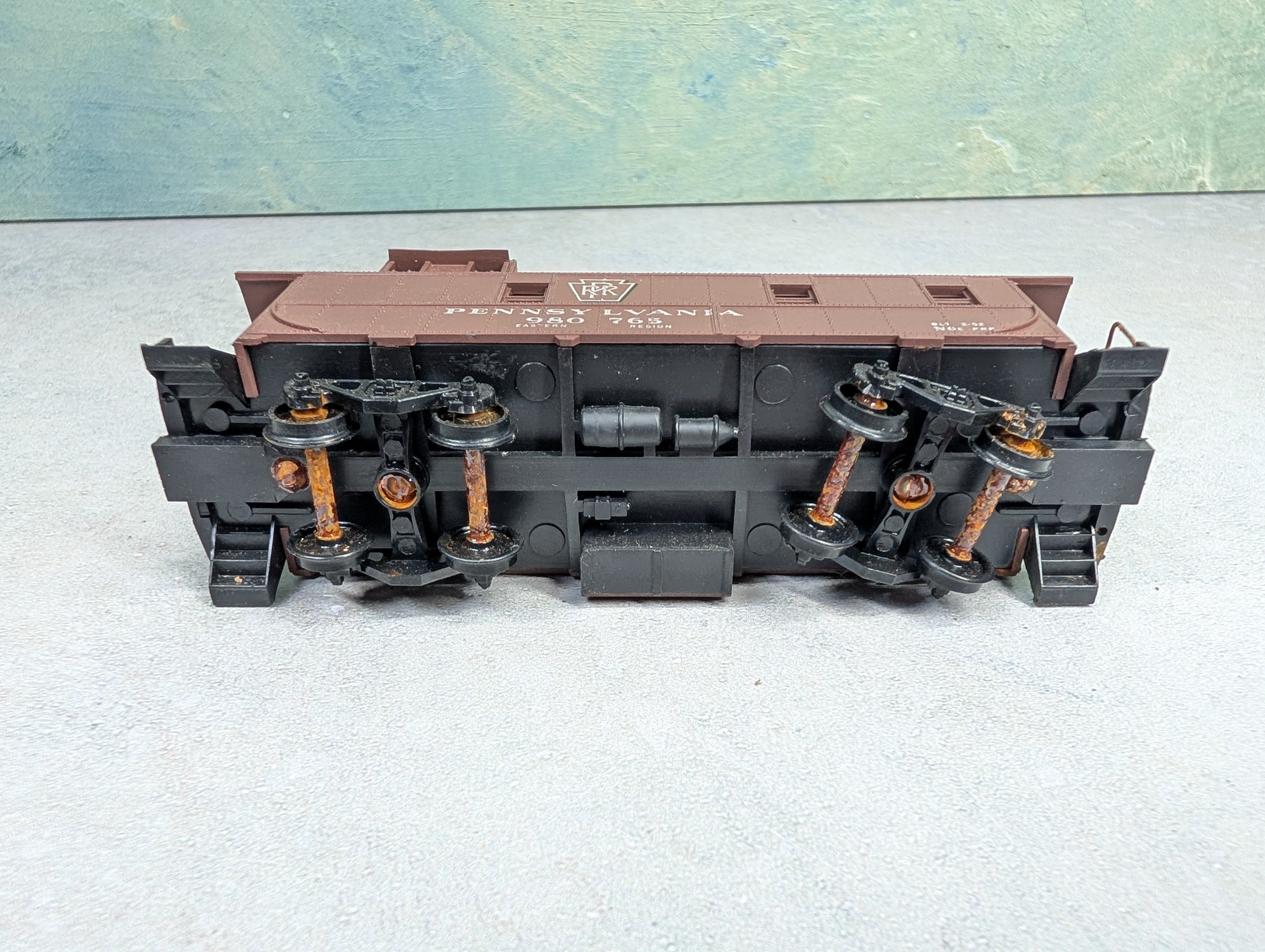 USED Athearn HO Scale Caboose Pennsylvania #980765 Rough