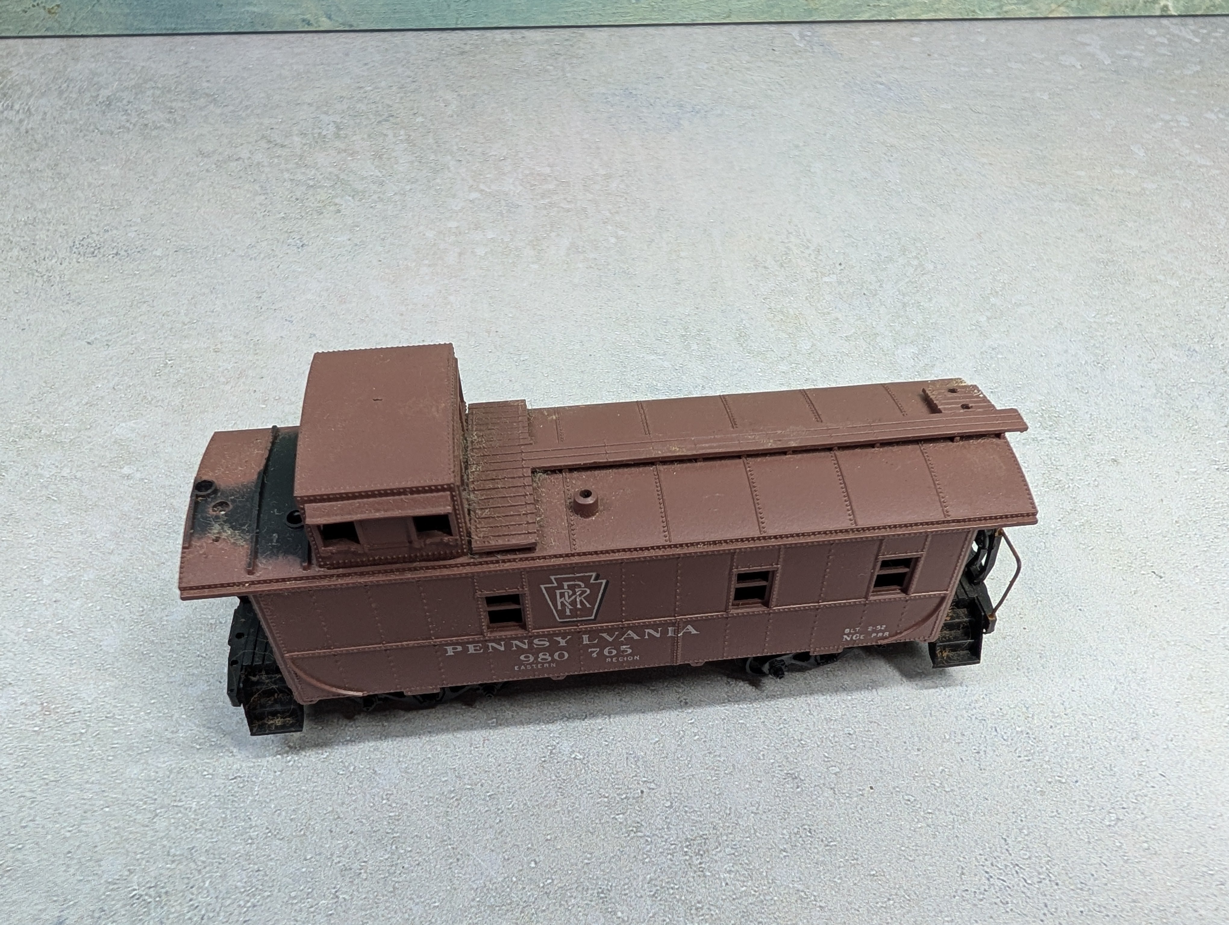 USED Athearn HO Scale Caboose Pennsylvania #980765 Rough