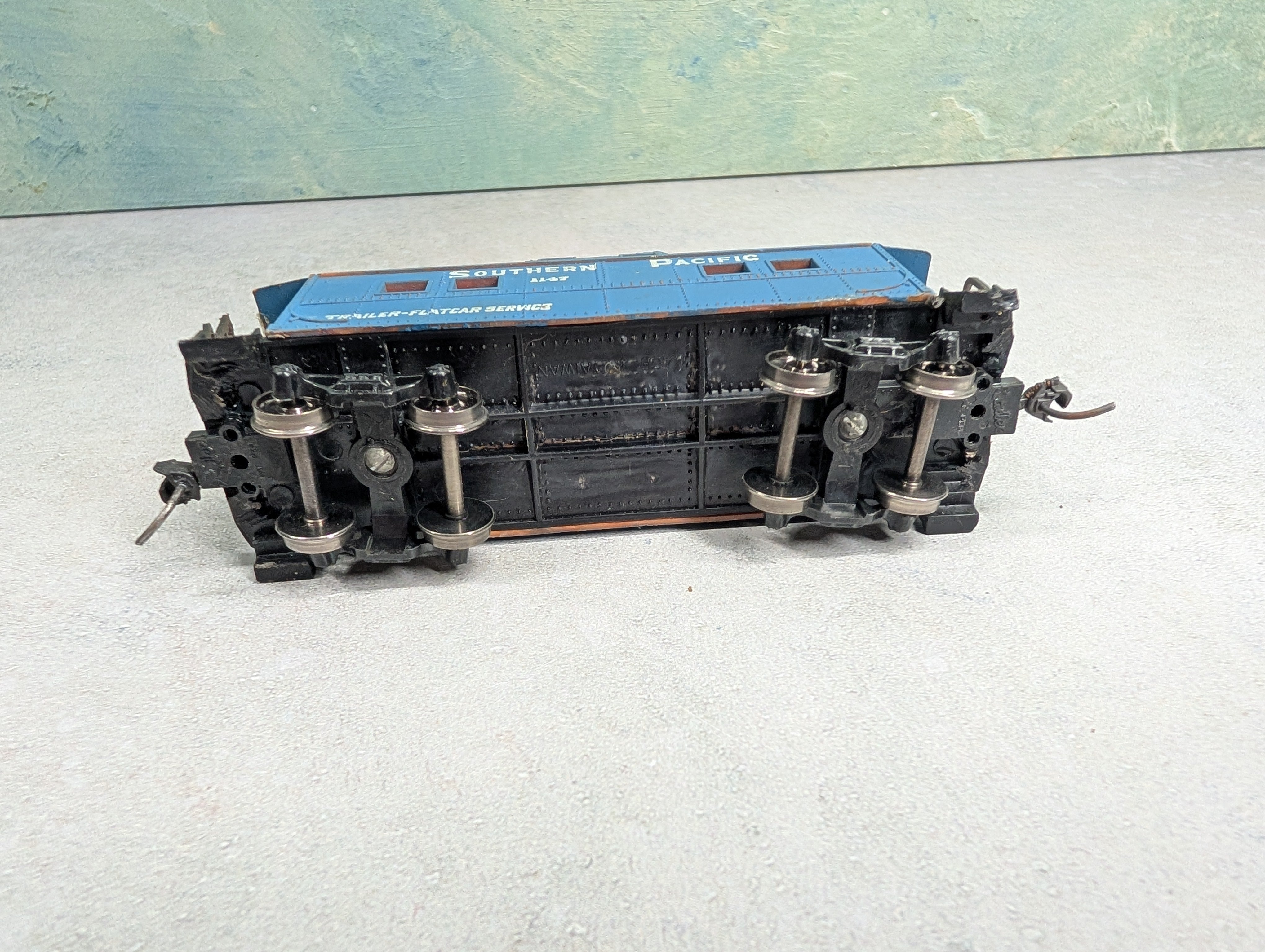 USED HO Scale Caboose Southern Pacific #1147 Metal Wheels