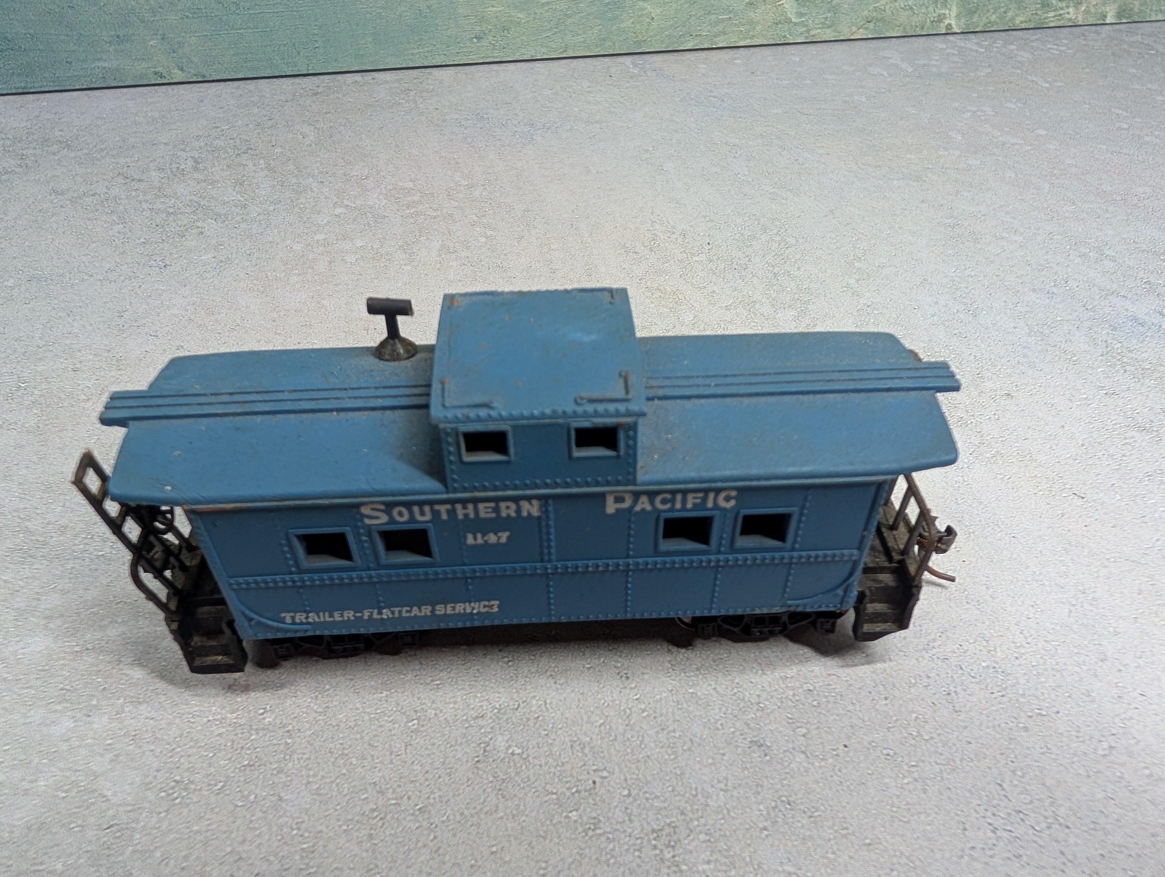 USED HO Scale Caboose Southern Pacific #1147 Metal Wheels