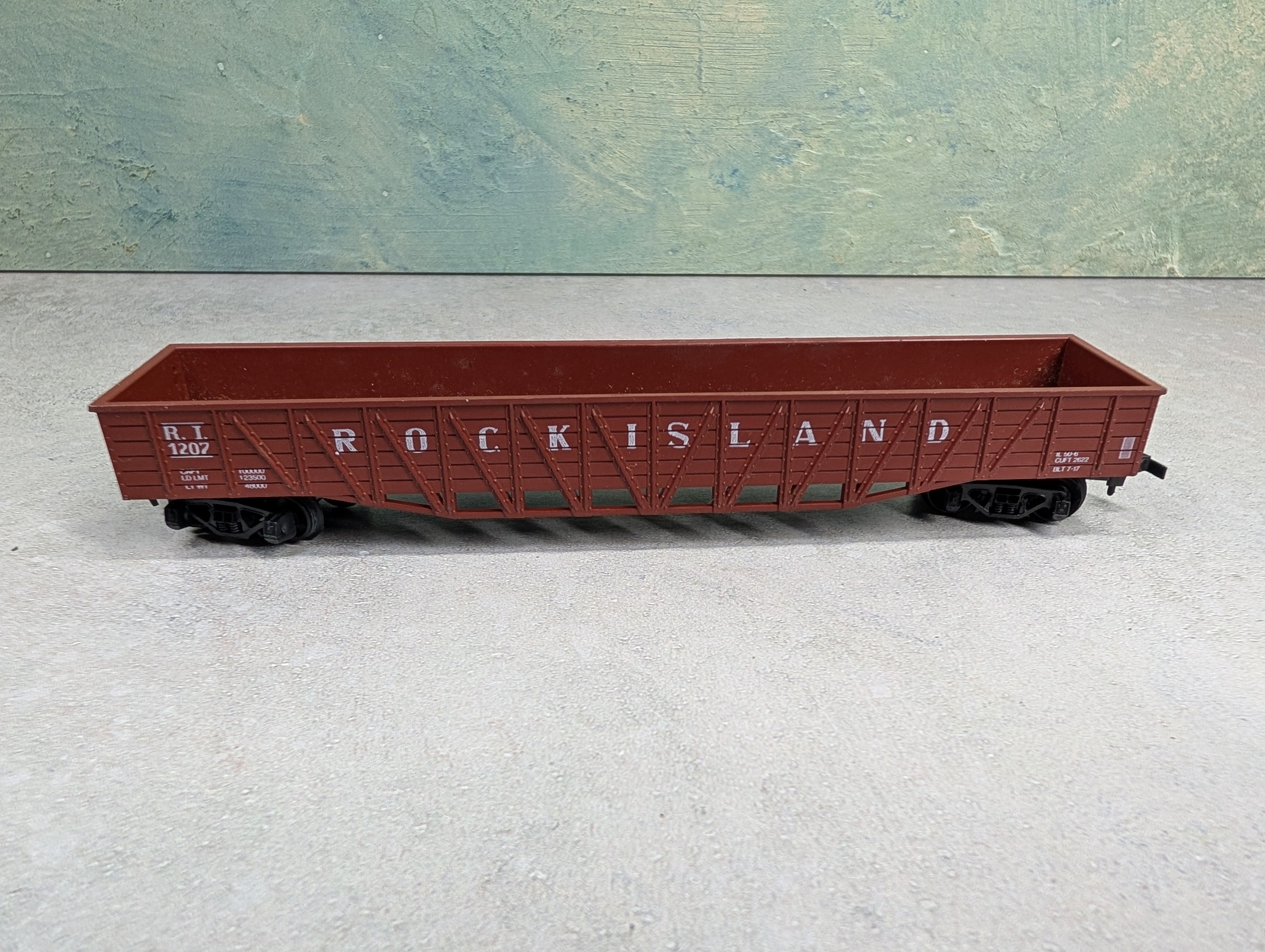 USED AHM HO Scale 50' Wooden Gondola Rock Island RI #1207