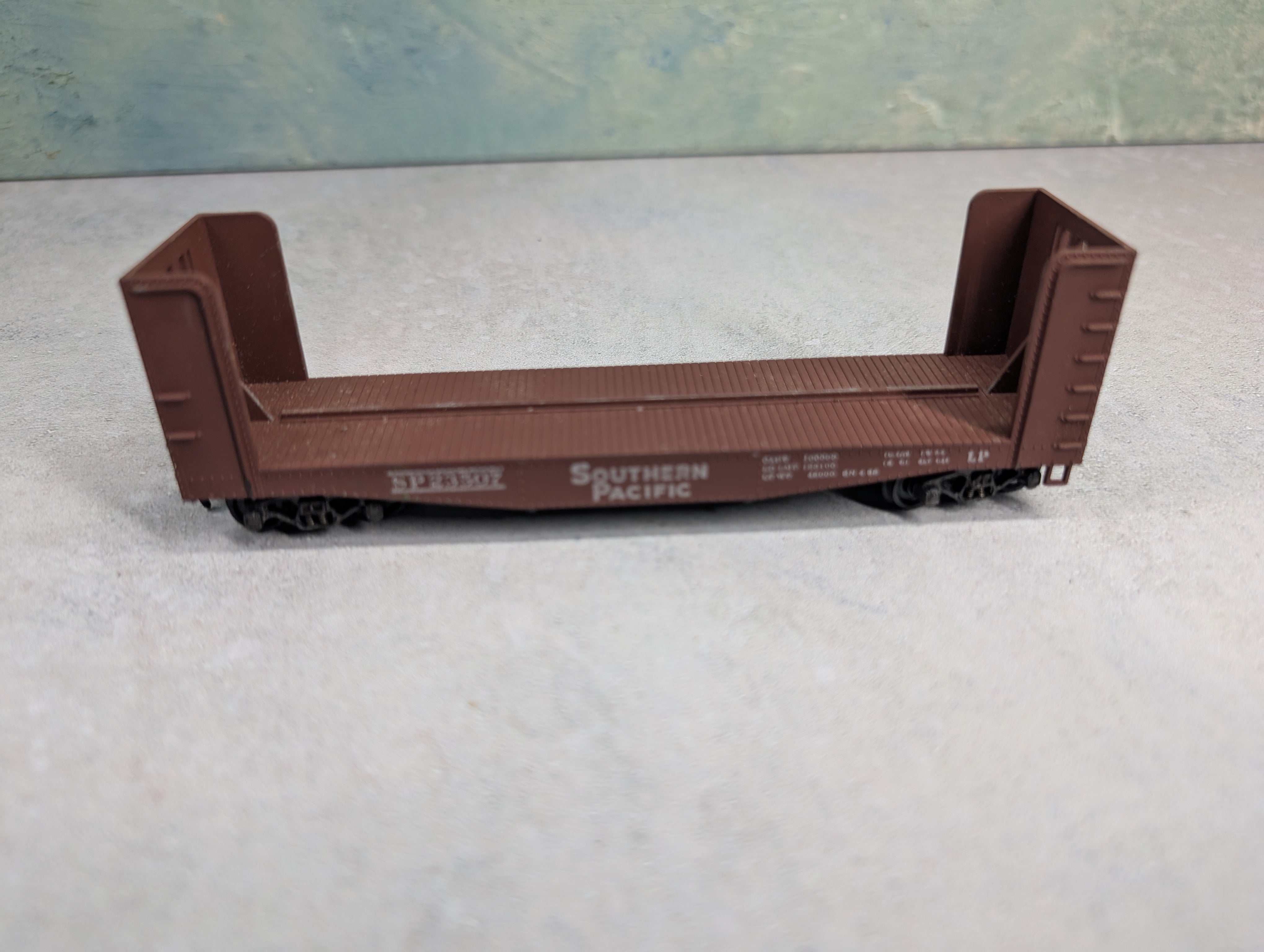USED Athearn HO Scale 40' Bulkhead Flat Car Southern Pacific SP #23507