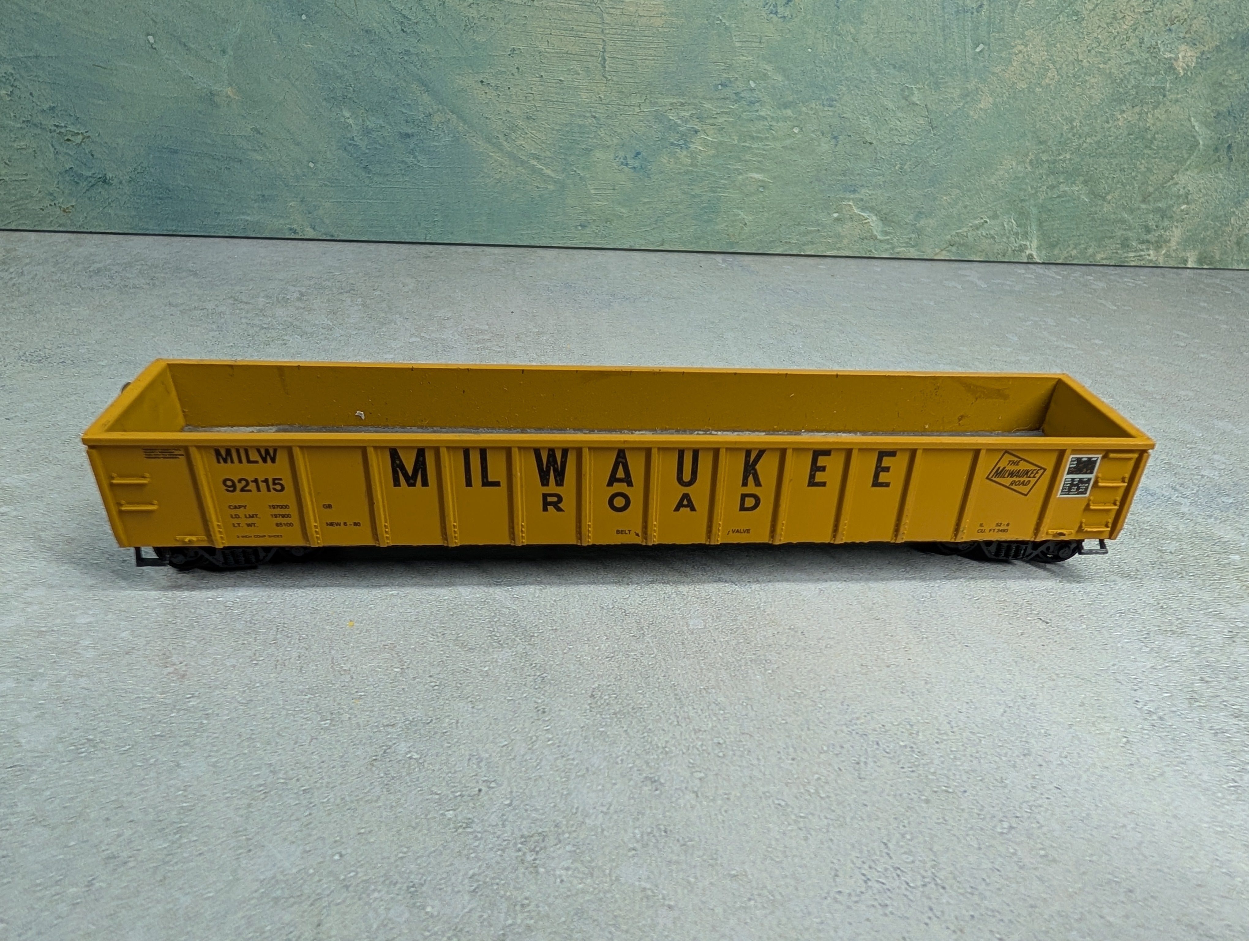 USED Roundhouse HO Scale 50' Gondola Milwaukee Road MILW #92115