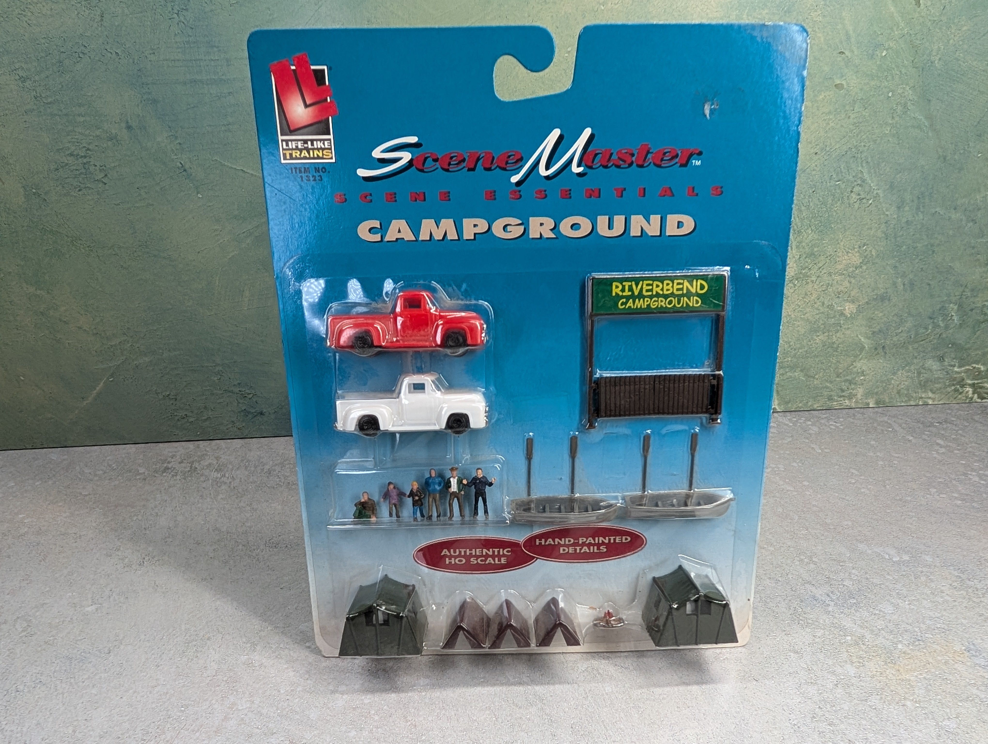 USED Life-Like 1323 HO Scale Campground Scene