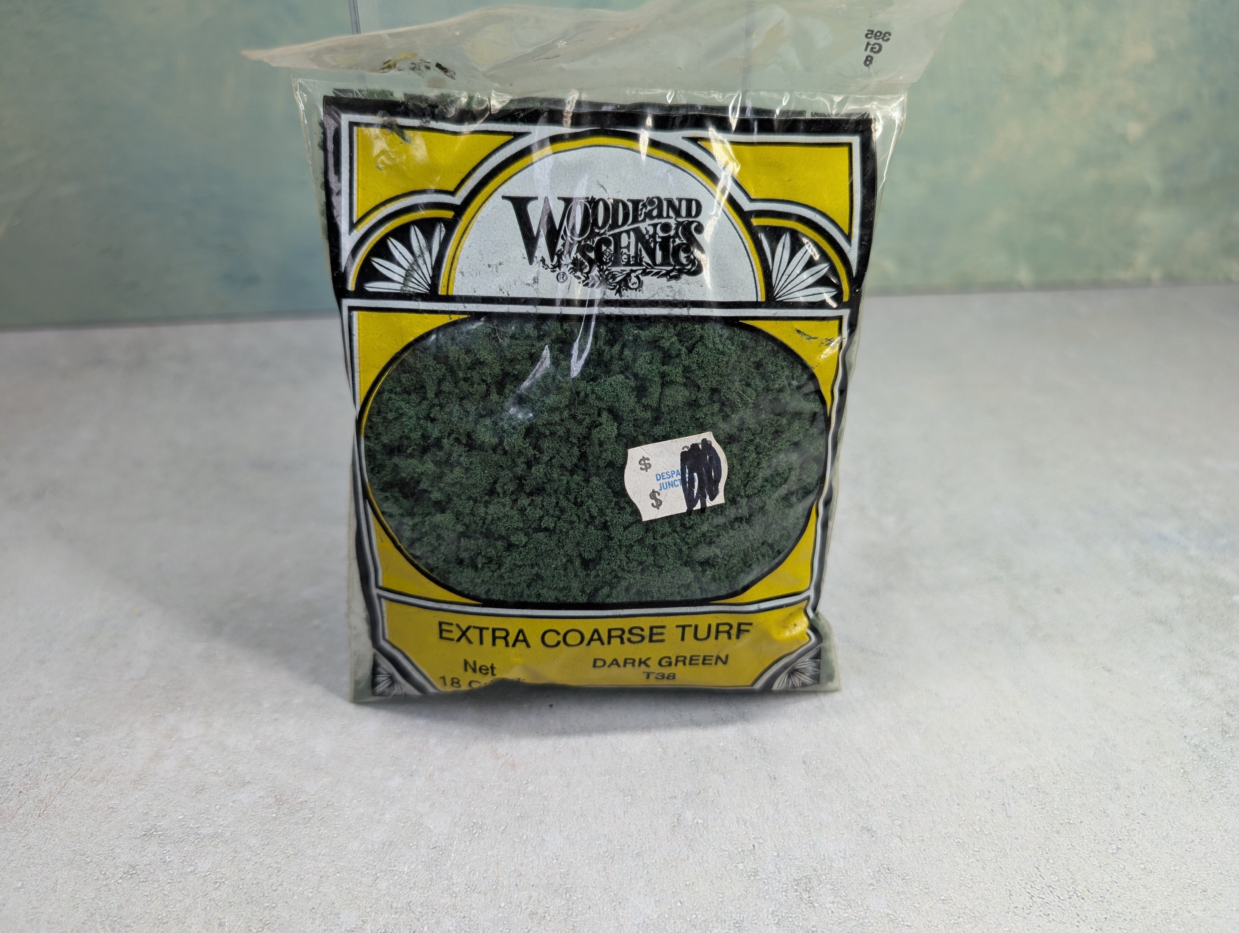 USED Woodland Scenics T38 MULTI Scale Extra Coarse Turf Dark Green