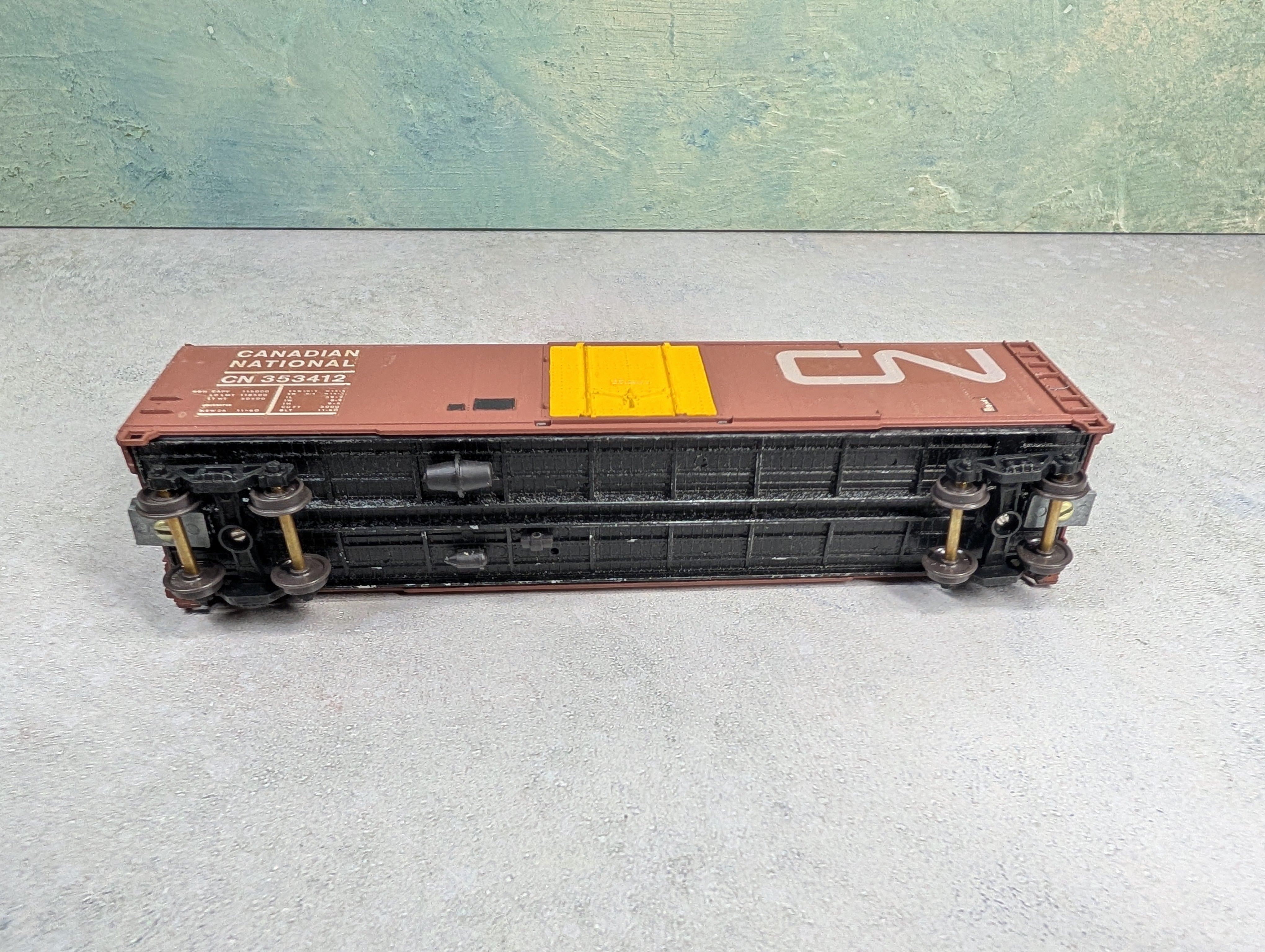 USED Roundhouse HO Scale 50' Box Car Canadian National CN #353412