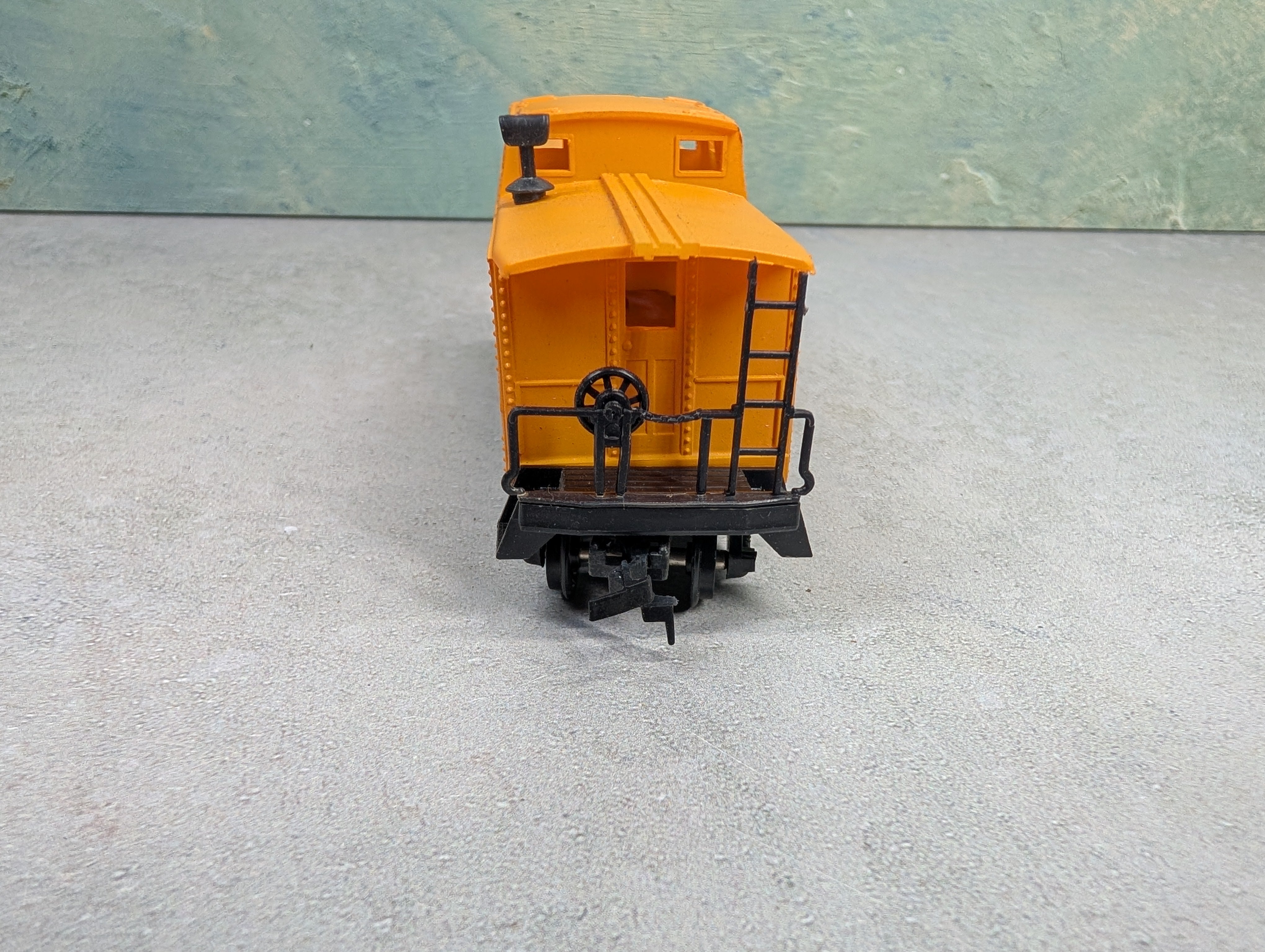 USED Life-Like HO Scale Caboose Delaware and Hudson #1023