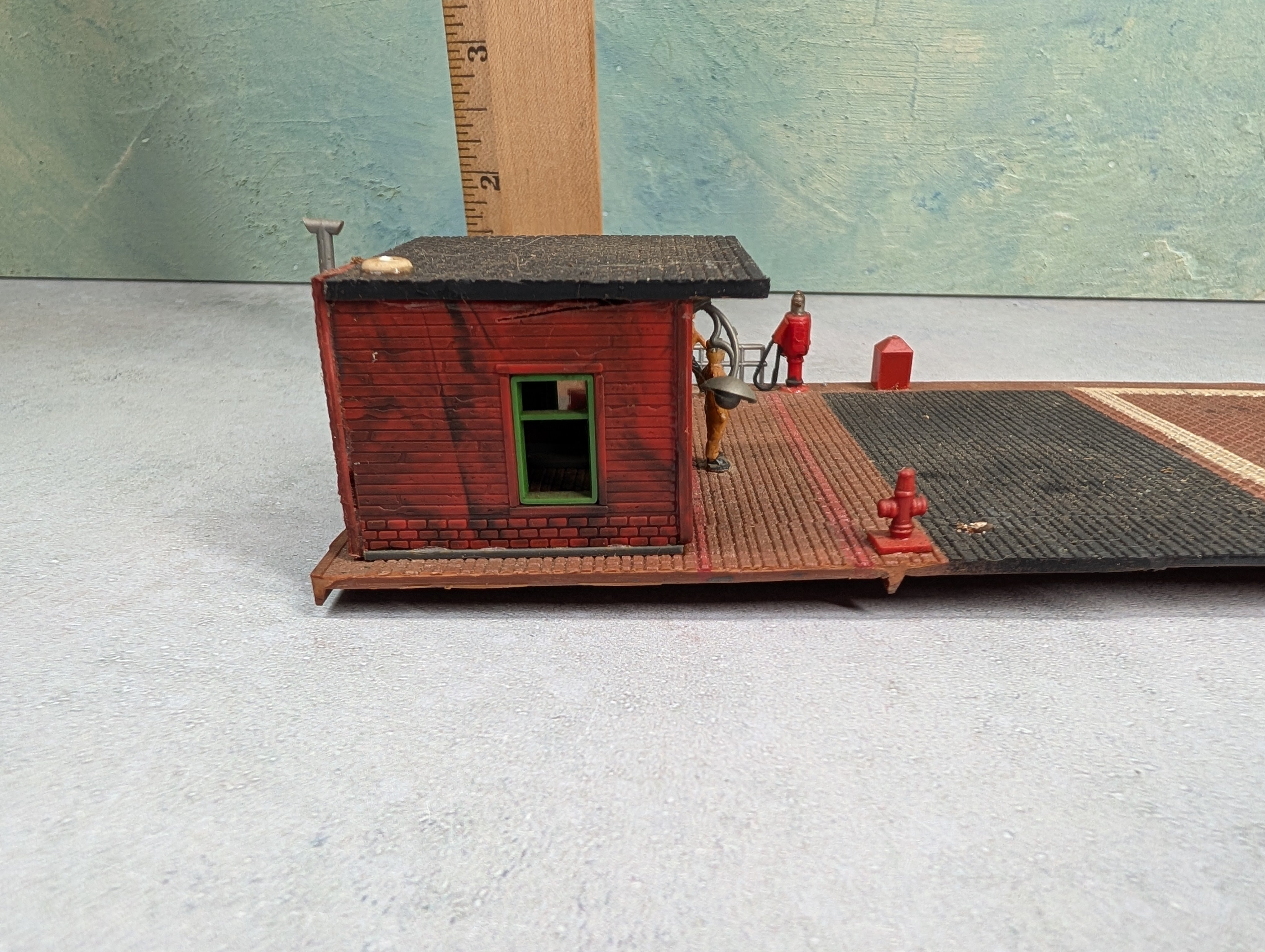 USED HO Scale Freight Station Platform