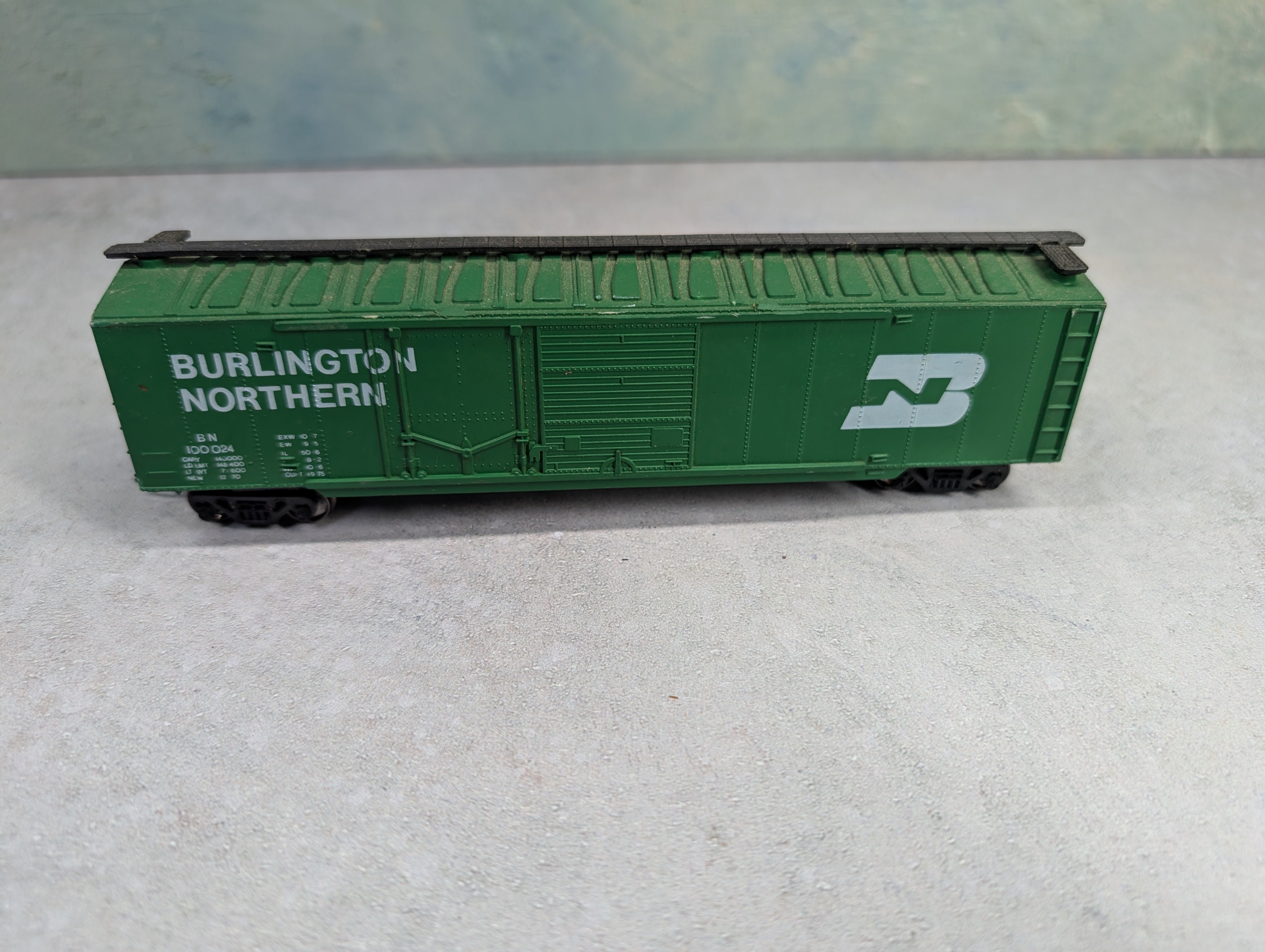USED AHM HO Scale 50' Box Car Burlington Northern BN #100024