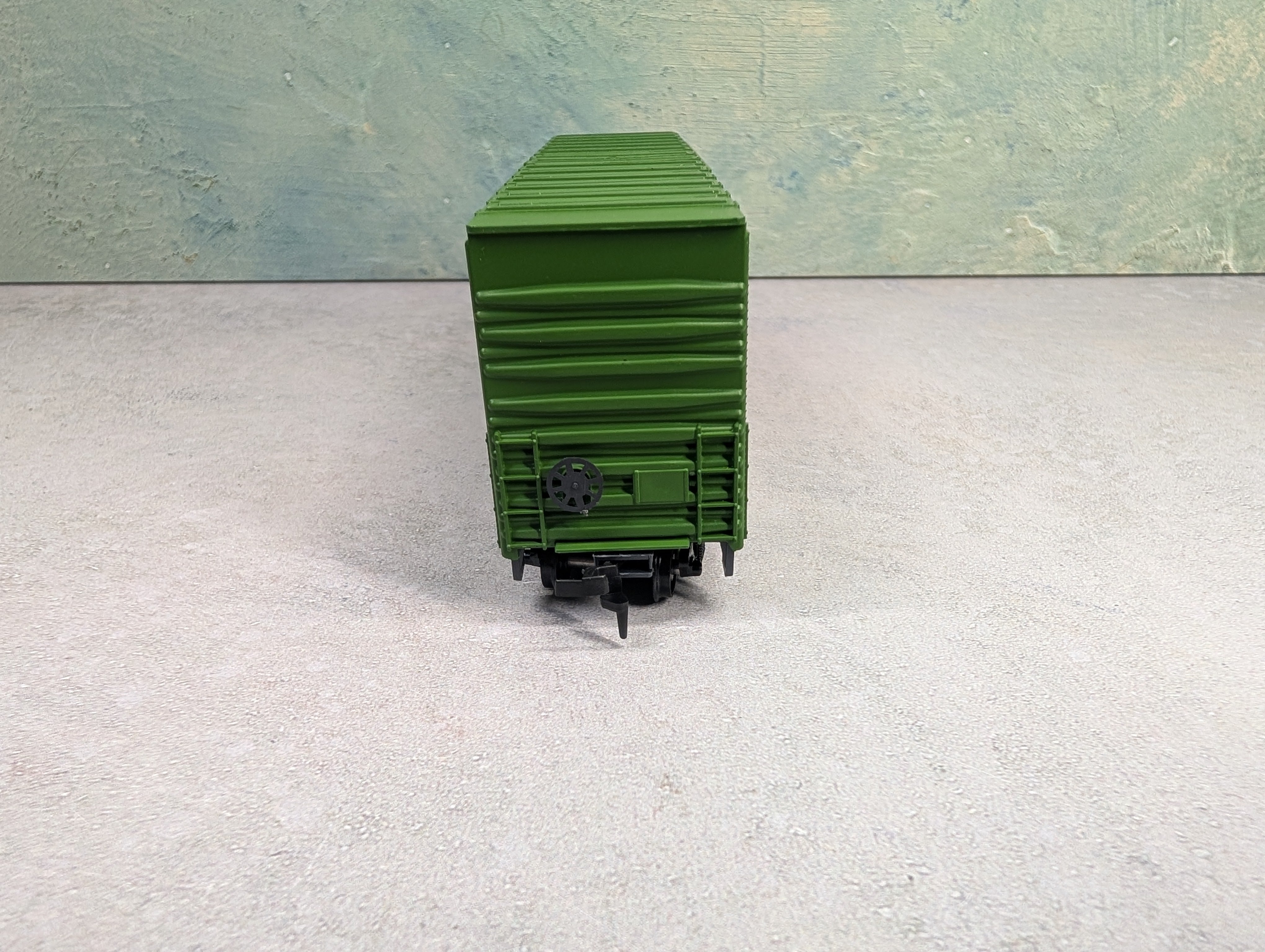 USED Roundhouse 1764 HO Scale 50' Hi-Cube Single Door Box Car Burlington Northern BN #748884