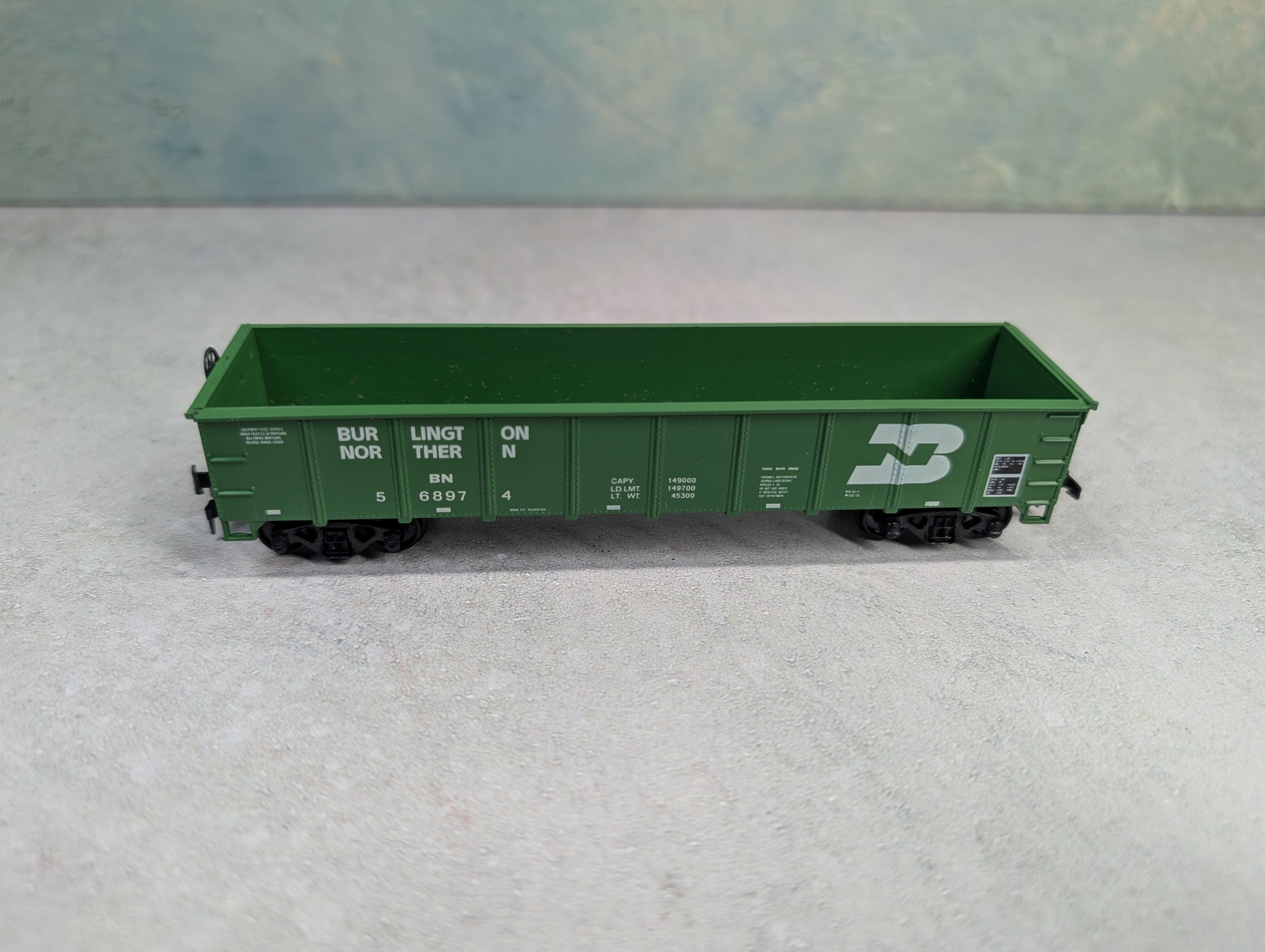 USED Roundhouse 1350 HO Scale 40' Gondola Burlington Northern BN #568974