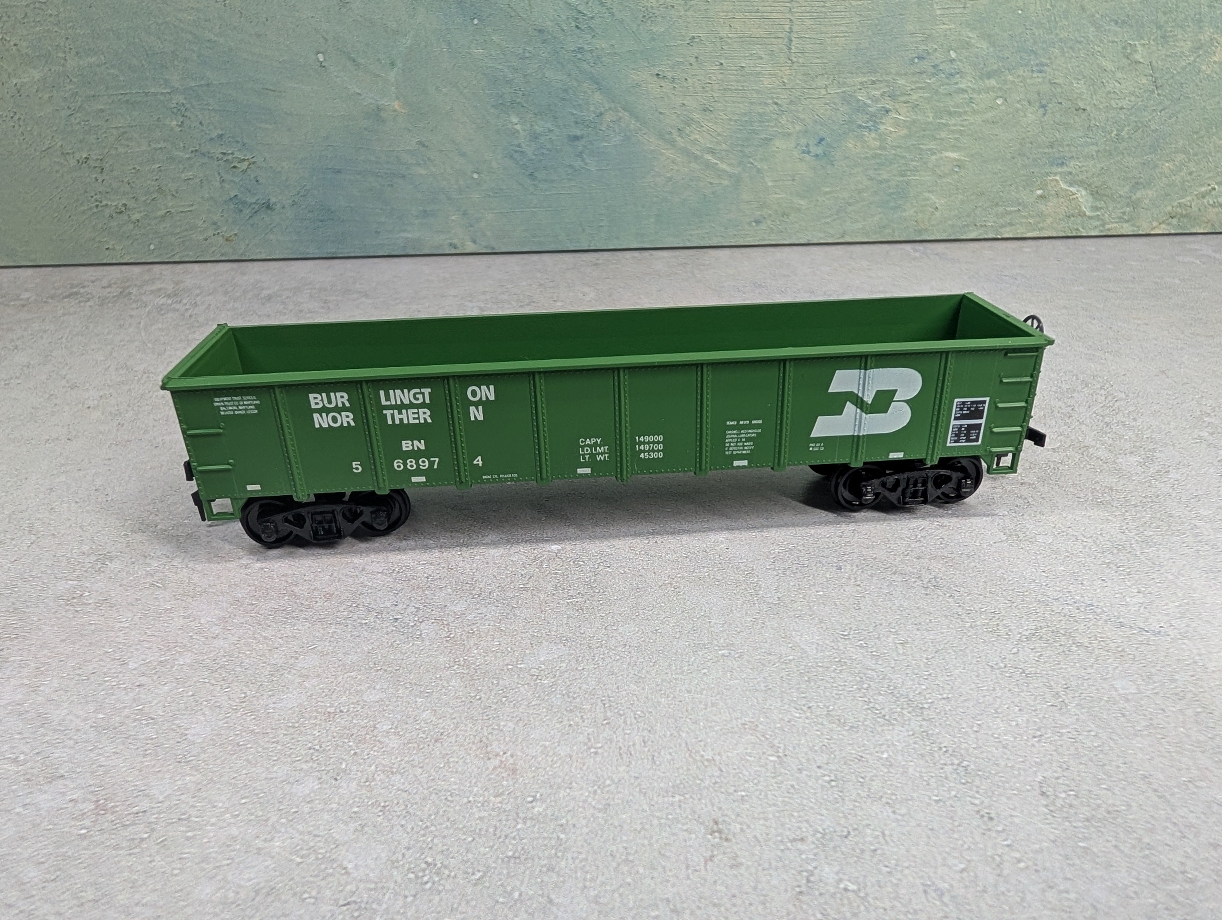USED Roundhouse 1350 HO Scale 40' Gondola Burlington Northern BN #568974
