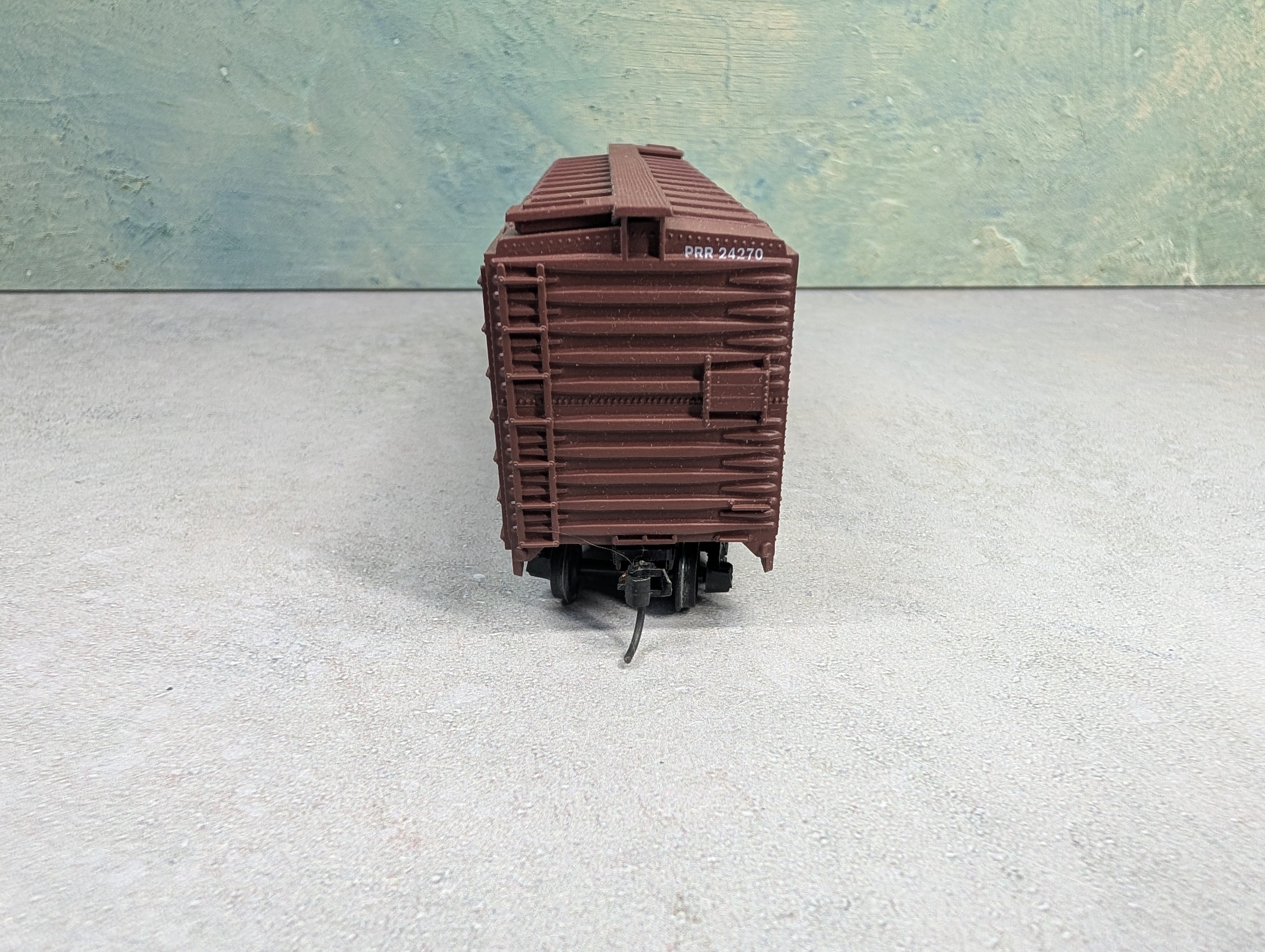 USED Athearn 12023 HO Scale 40' Box Car Pennsylvania #24270 Bee-Bee Custom