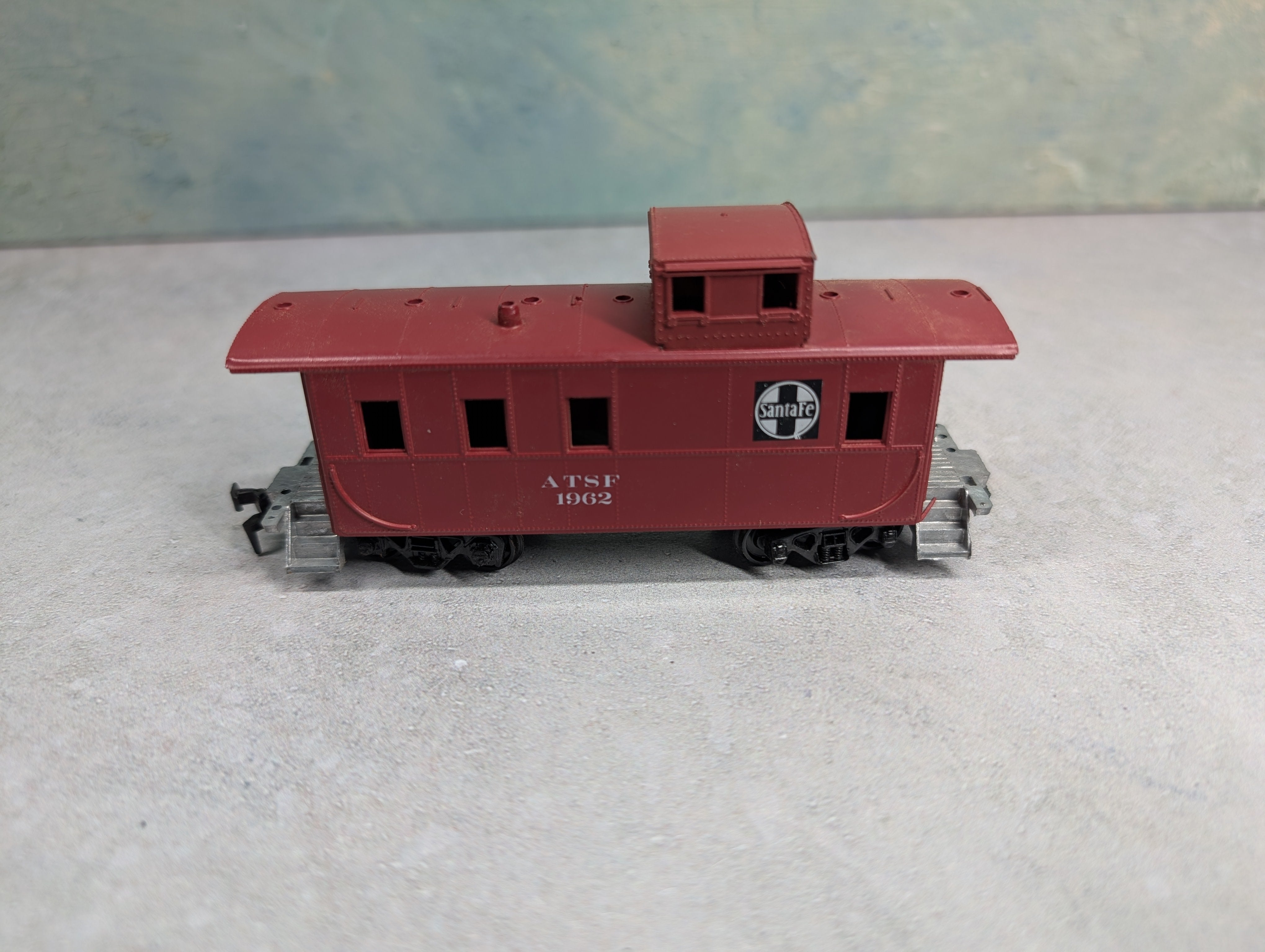 USED Roundhouse HO Scale Caboose Santa Fe ATSF #1962