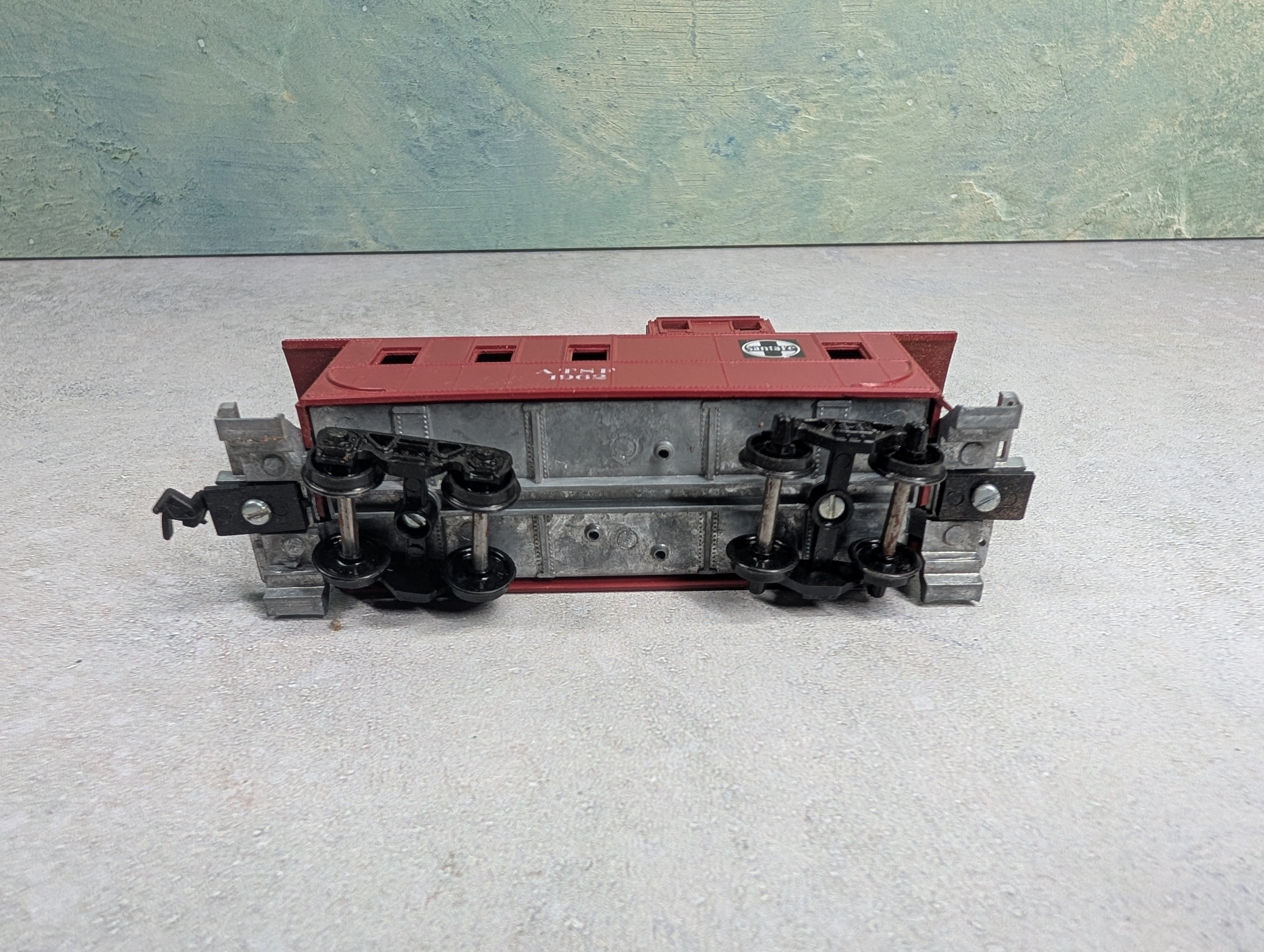 USED Roundhouse HO Scale Caboose Santa Fe ATSF #1962