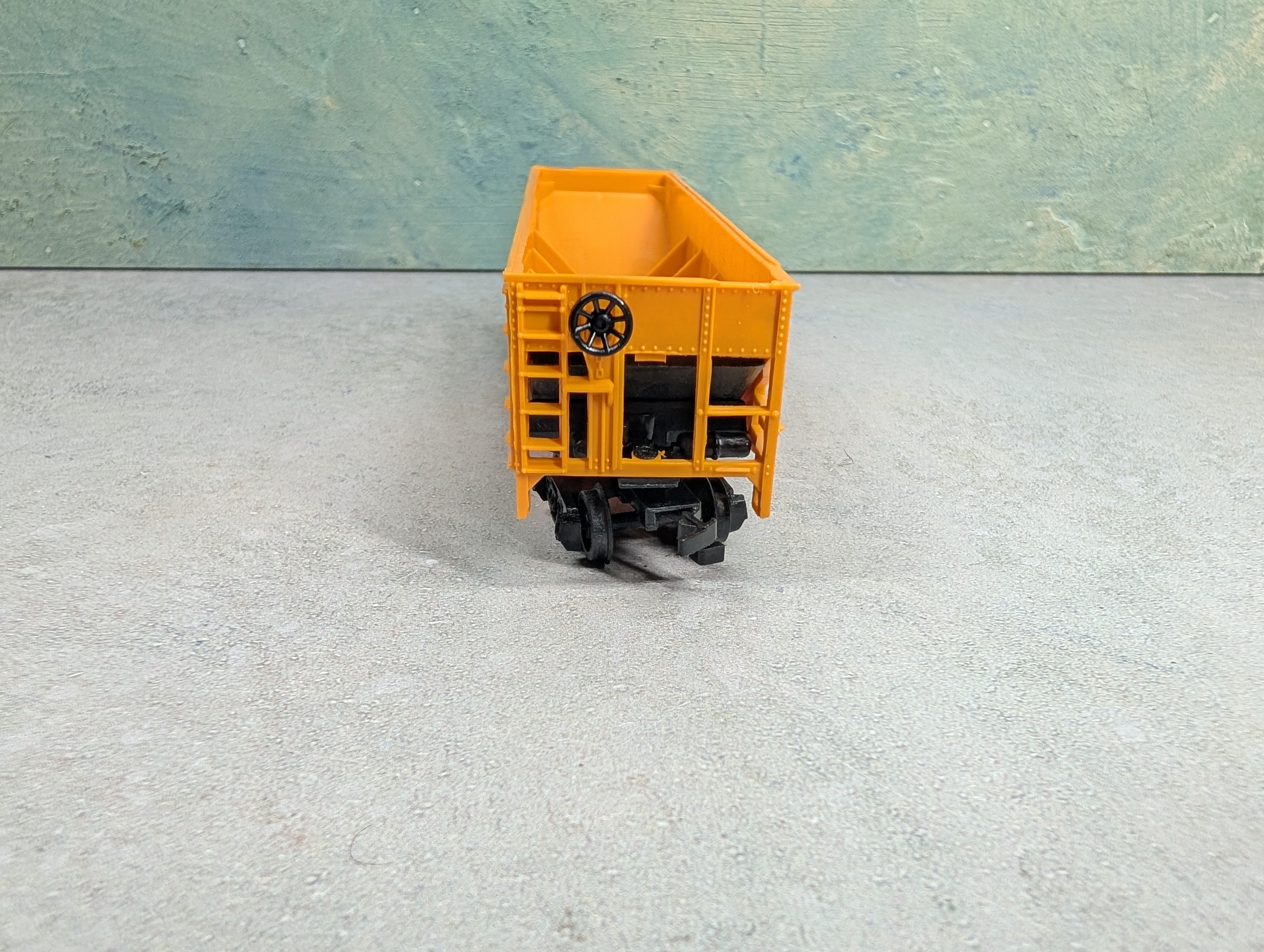 USED Bachmann HO Scale Quad Hopper Union Pacific #518125