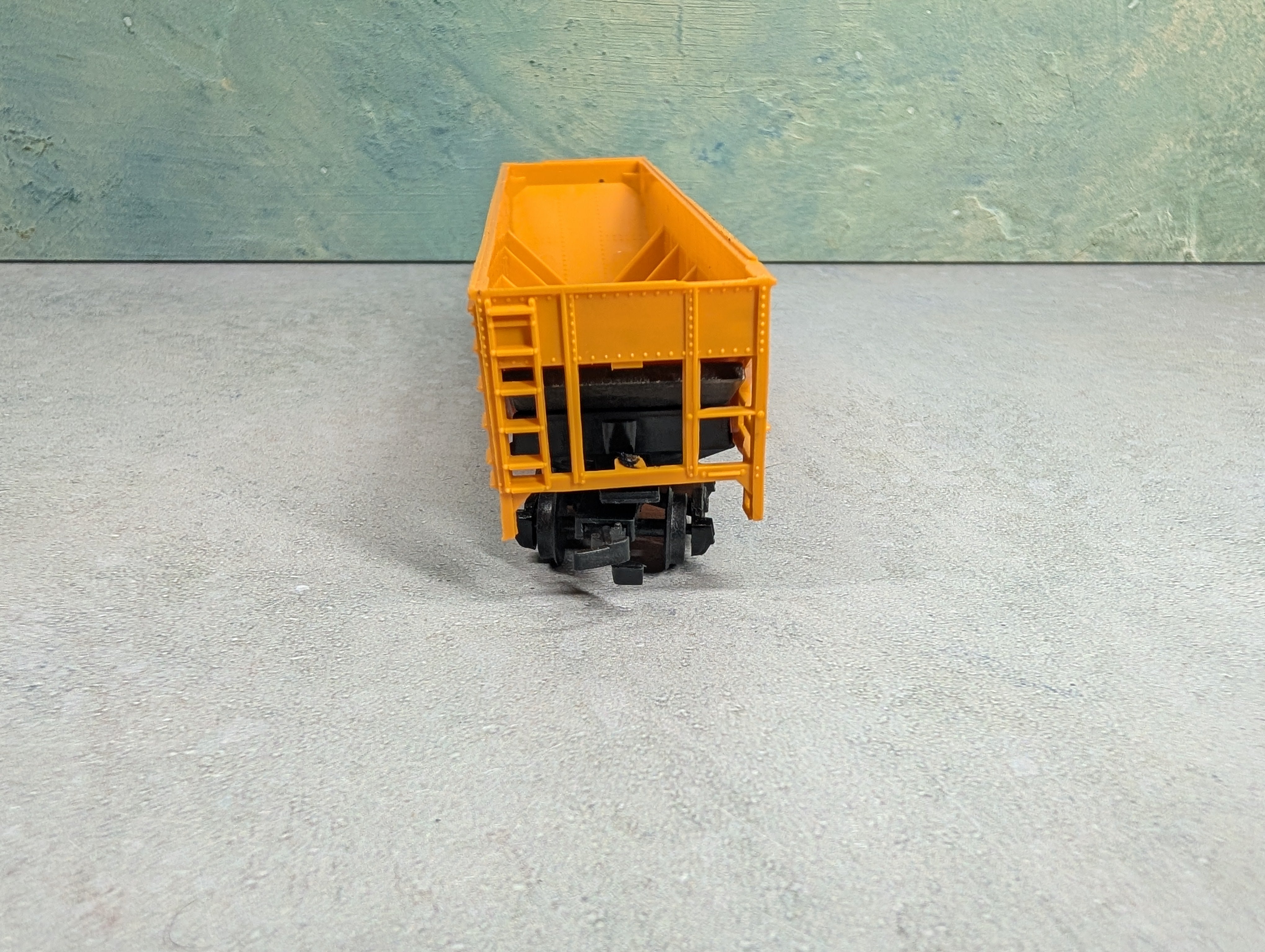 USED Bachmann HO Scale Quad Hopper Union Pacific #518125