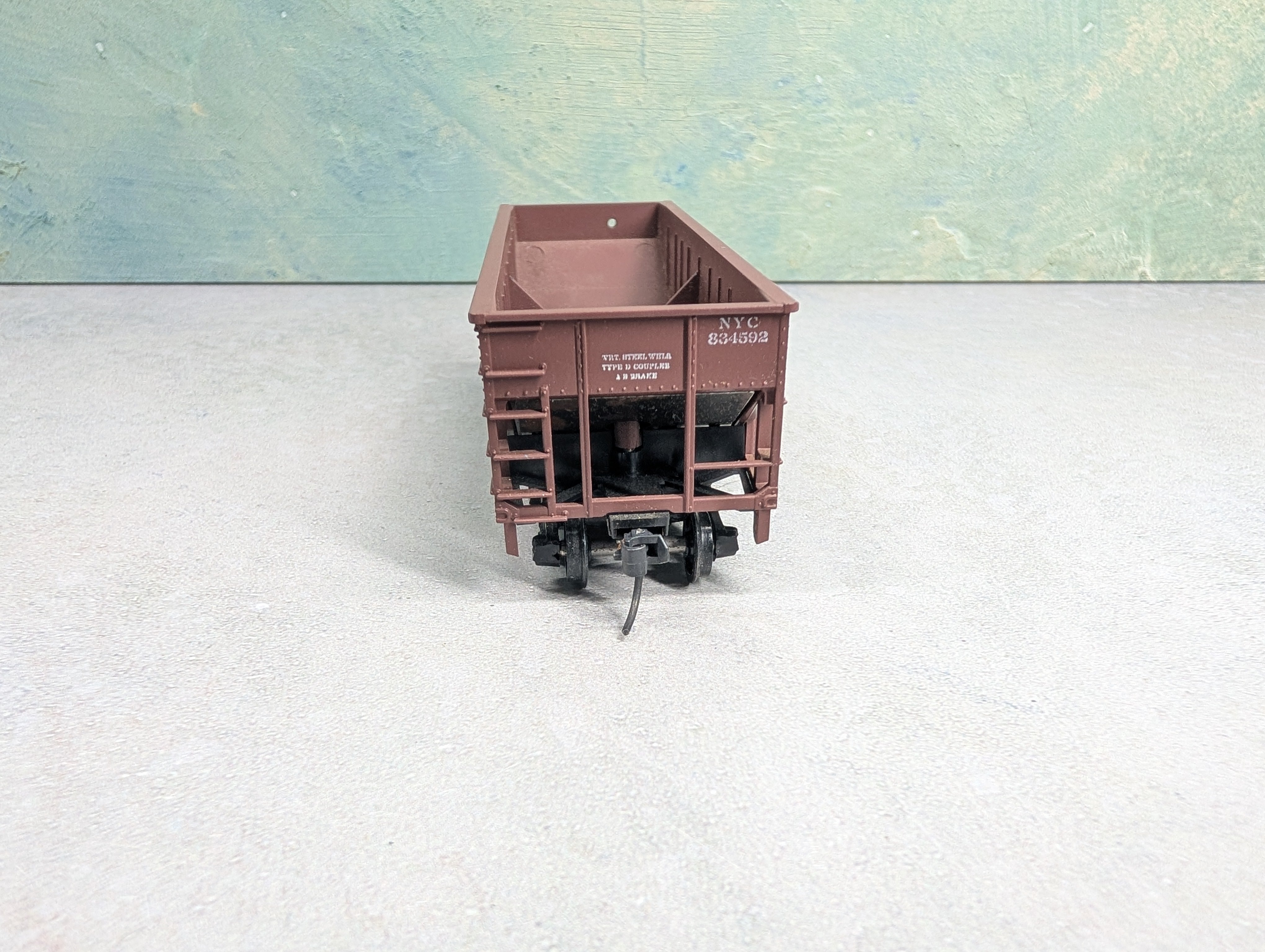 USED Athearn HO Scale 2 Bay Hopper New York Central NYC #834592