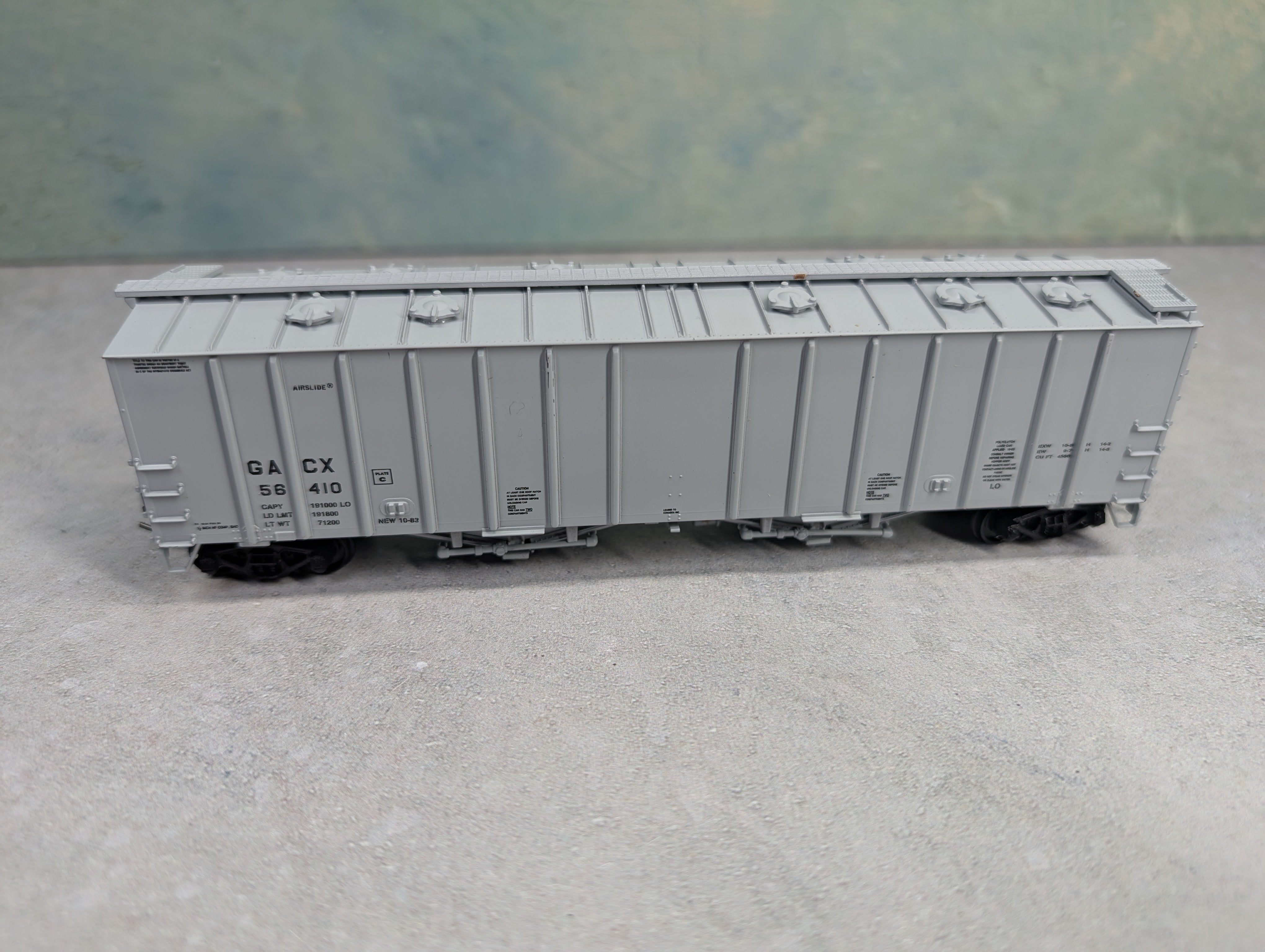 USED Walthers HO Scale 50' Airslide Hopper General American GACX #56410