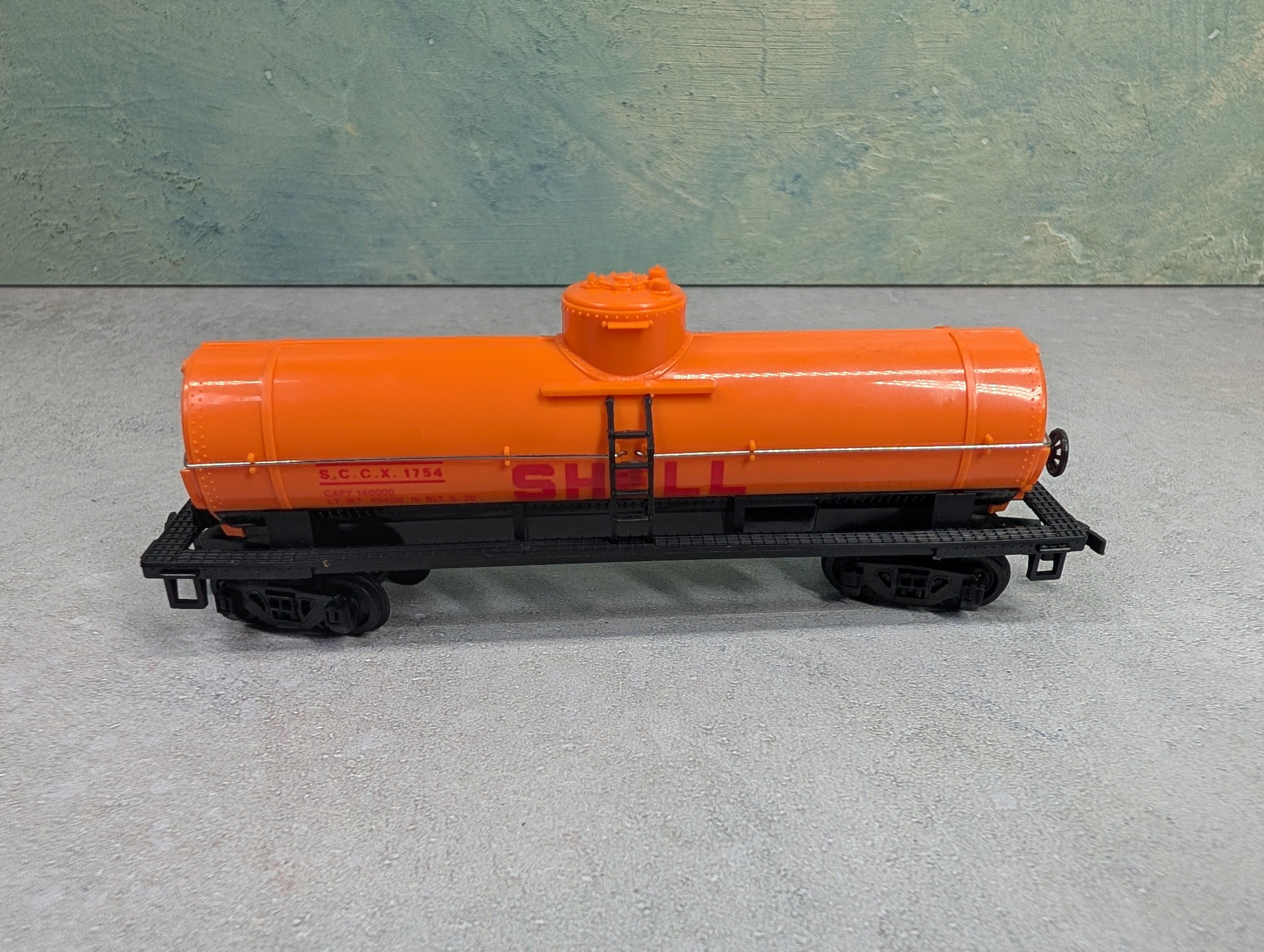 USED Bachmann HO Scale Single Dome Tank Car Shell SCCX #1754