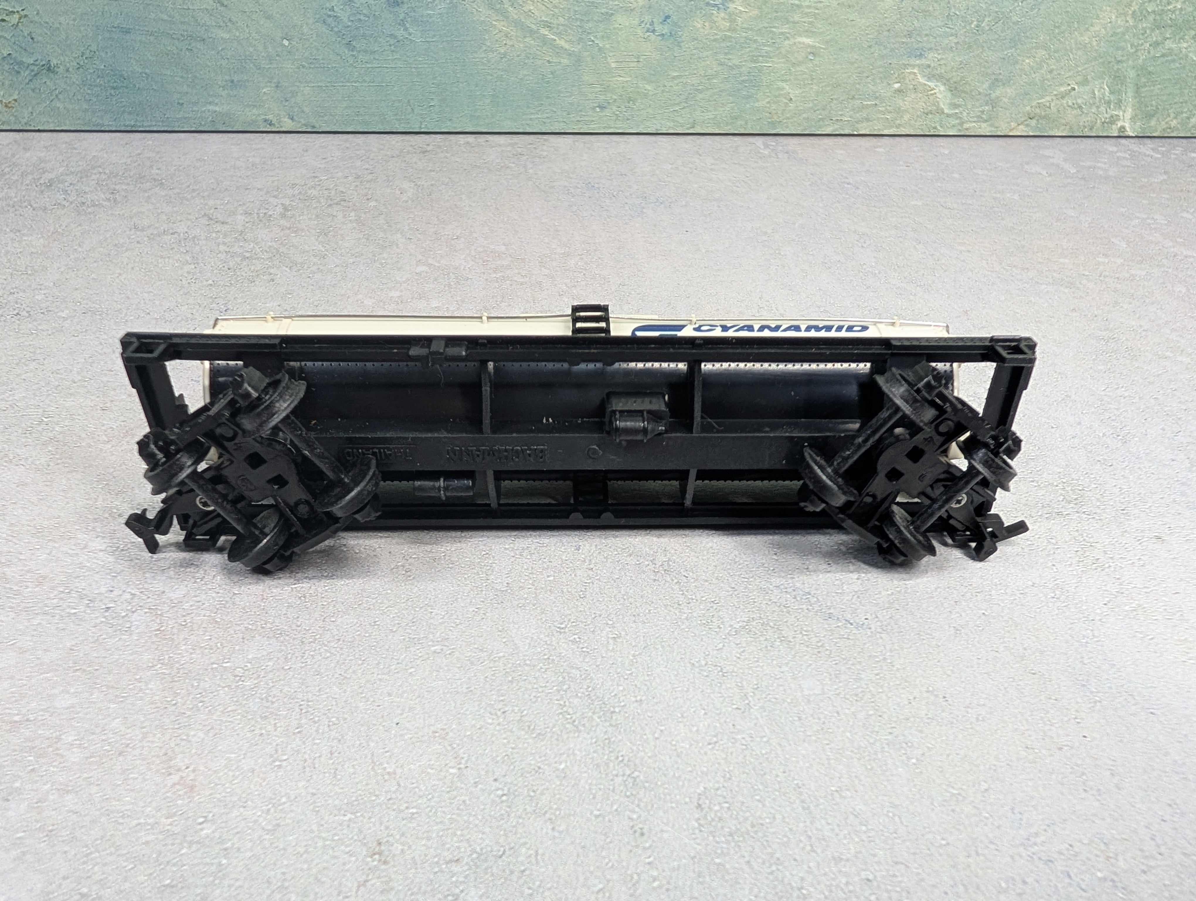 USED Bachmann HO Scale Single Dome Tank Car Cyanamid