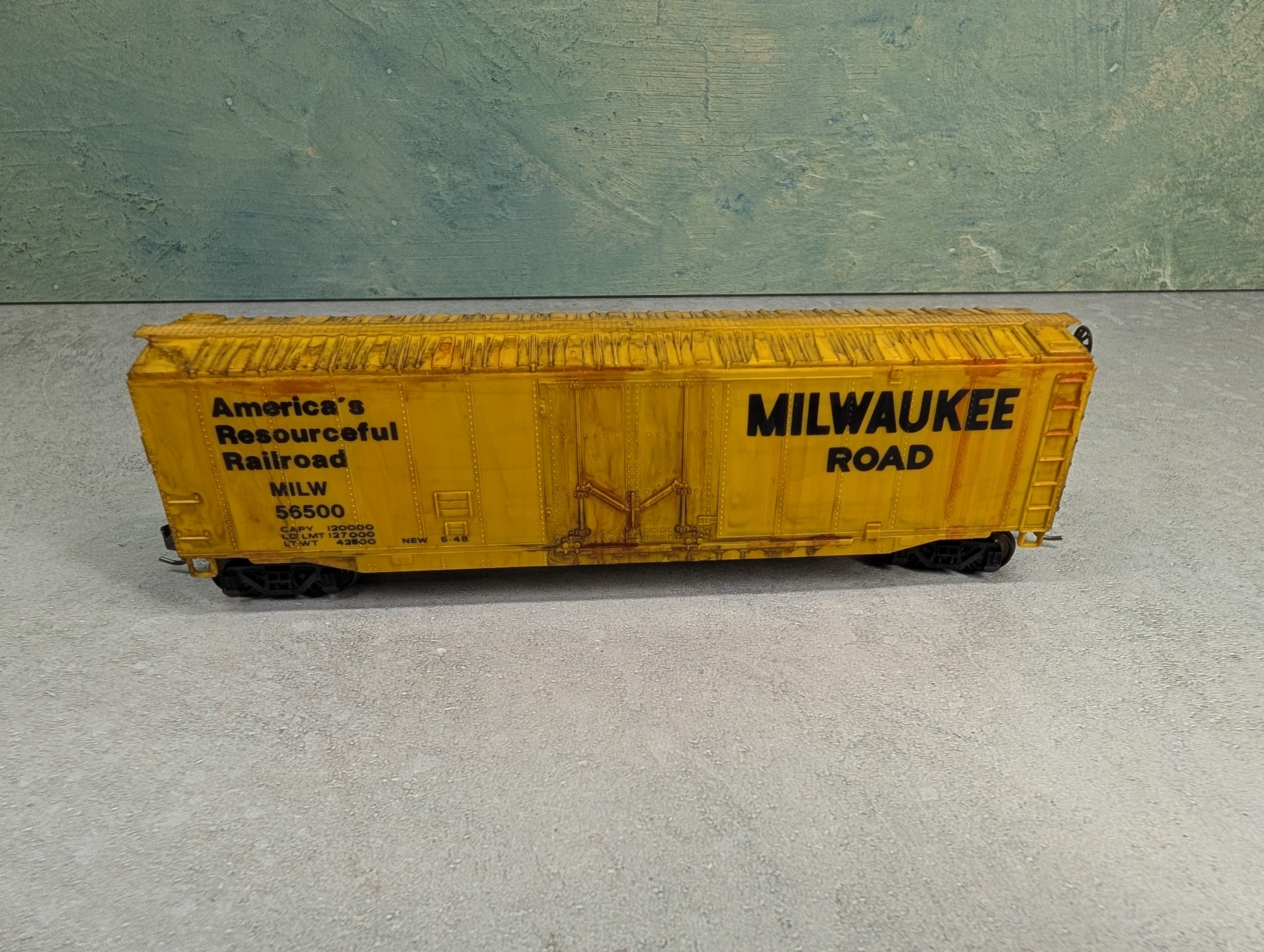 USED Bachmann HO Scale 50' Box Car Milwaukee Road MILW #56500 Weathered