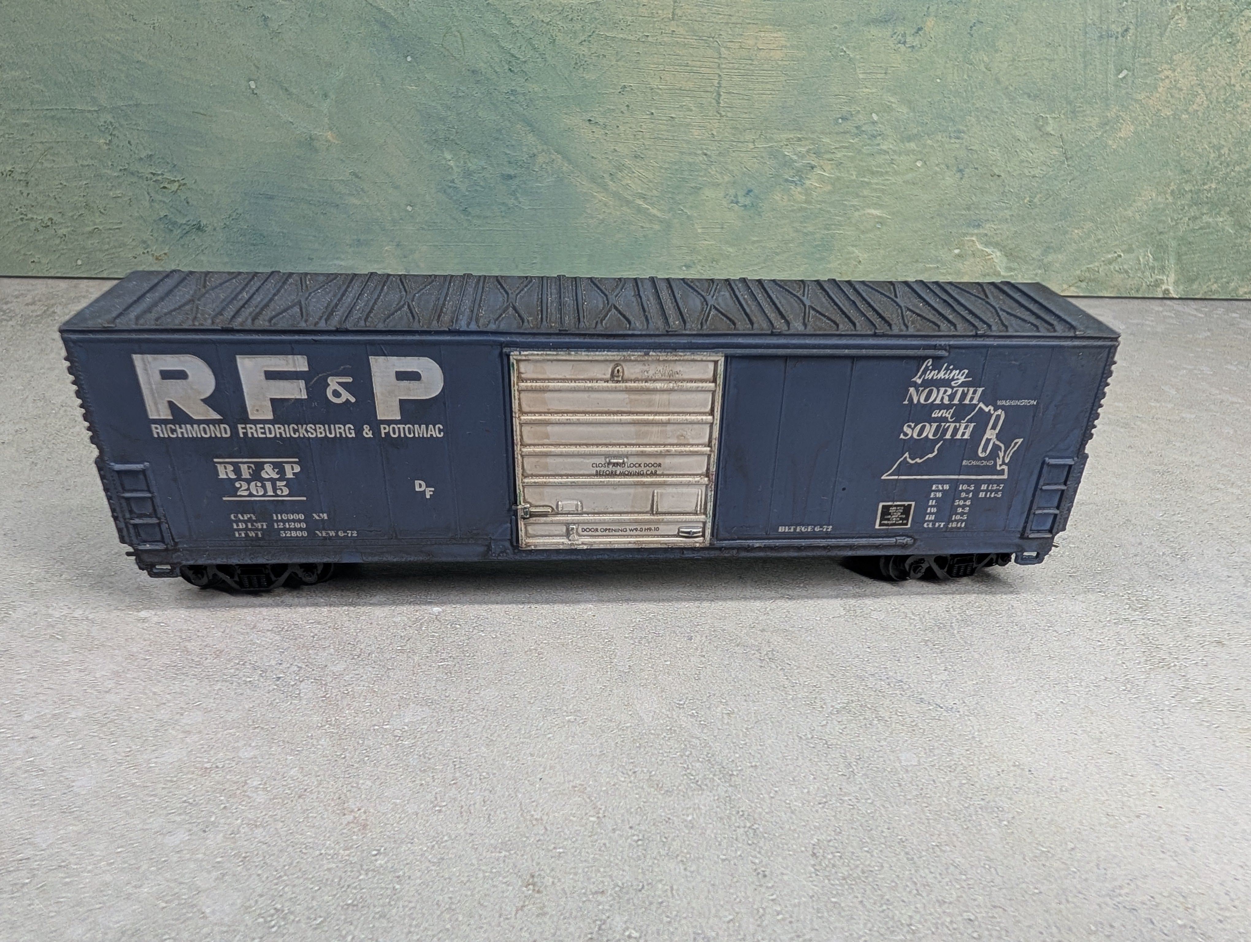USED Life-Like HO Scale 50' Box Car Richmond Fredericksburg & Potomac RF&P #2615 Light Weathering