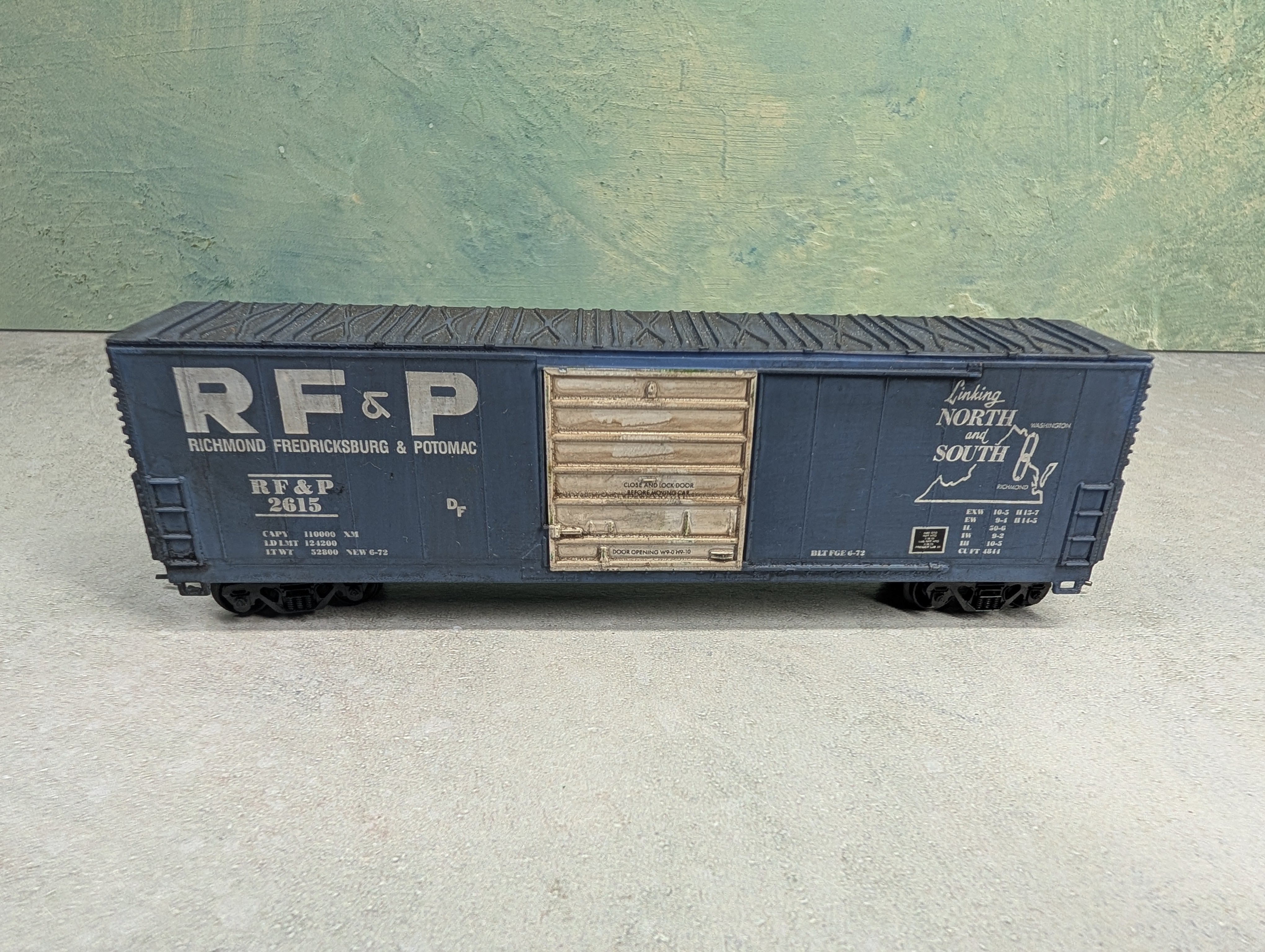 USED Life-Like HO Scale 50' Box Car Richmond Fredericksburg & Potomac RF&P #2615 Light Weathering