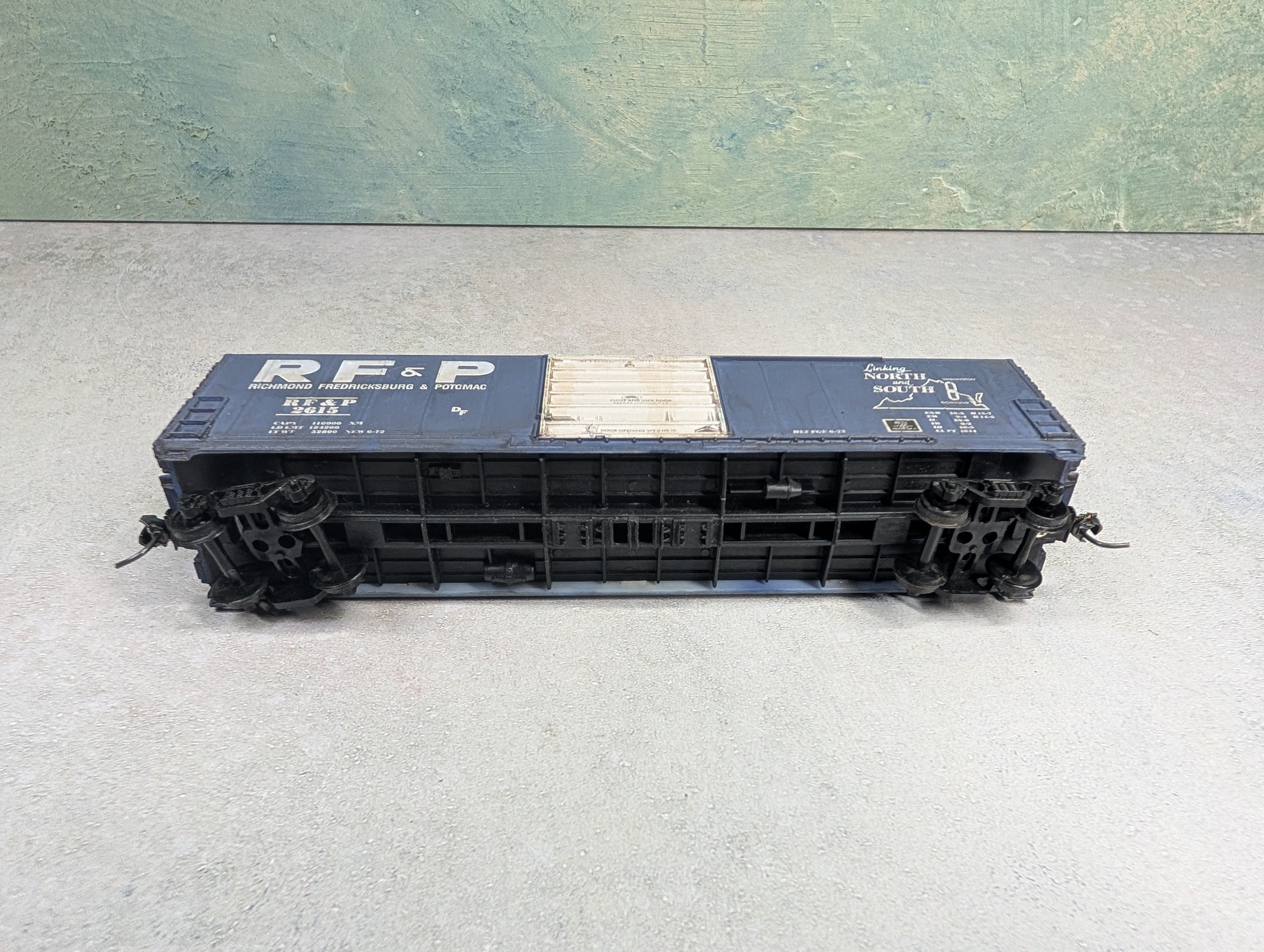 USED Life-Like HO Scale 50' Box Car Richmond Fredericksburg & Potomac RF&P #2615 Light Weathering