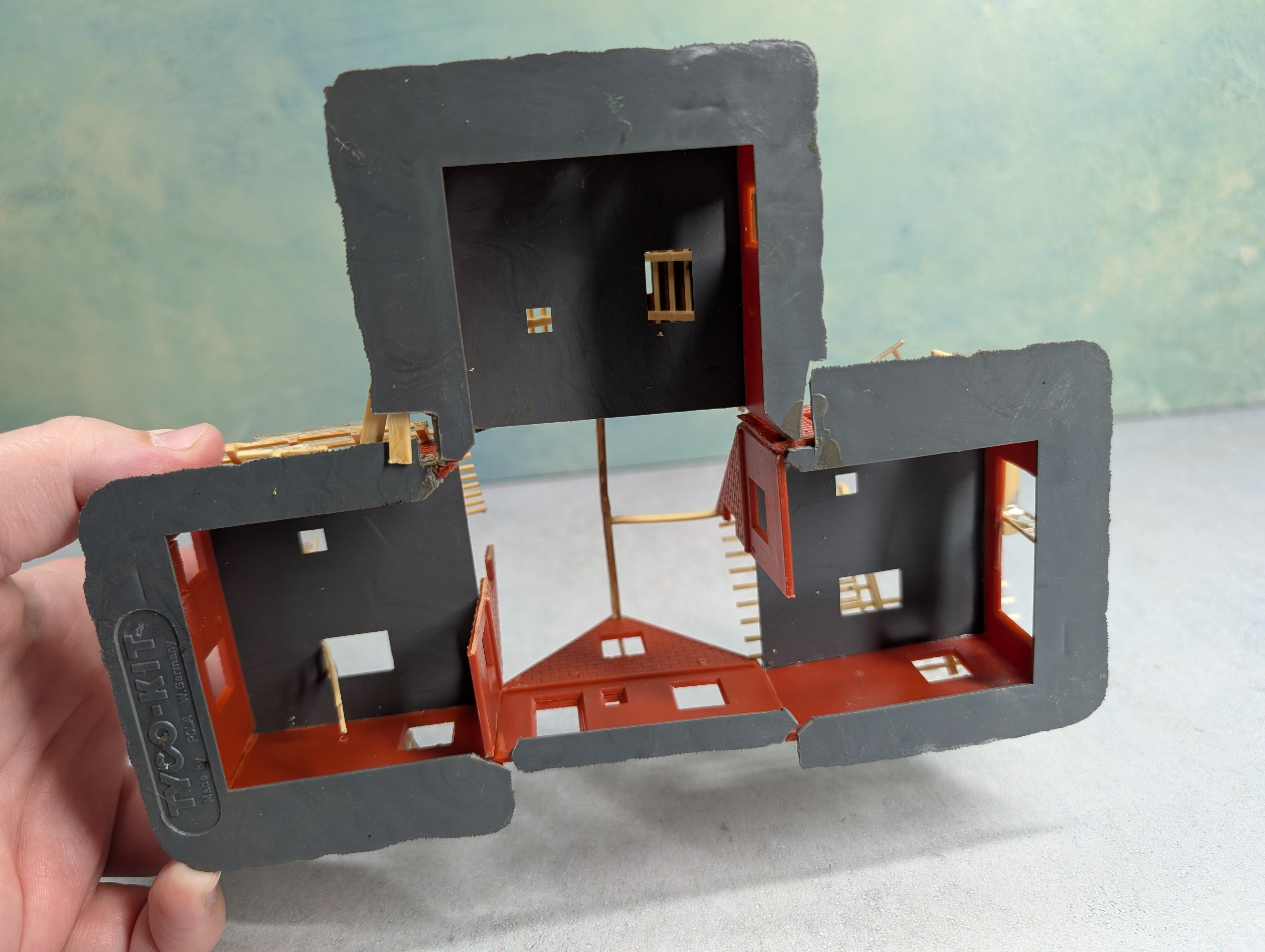 USED Tyco HO Scale Custom Modified Homes Under Construction