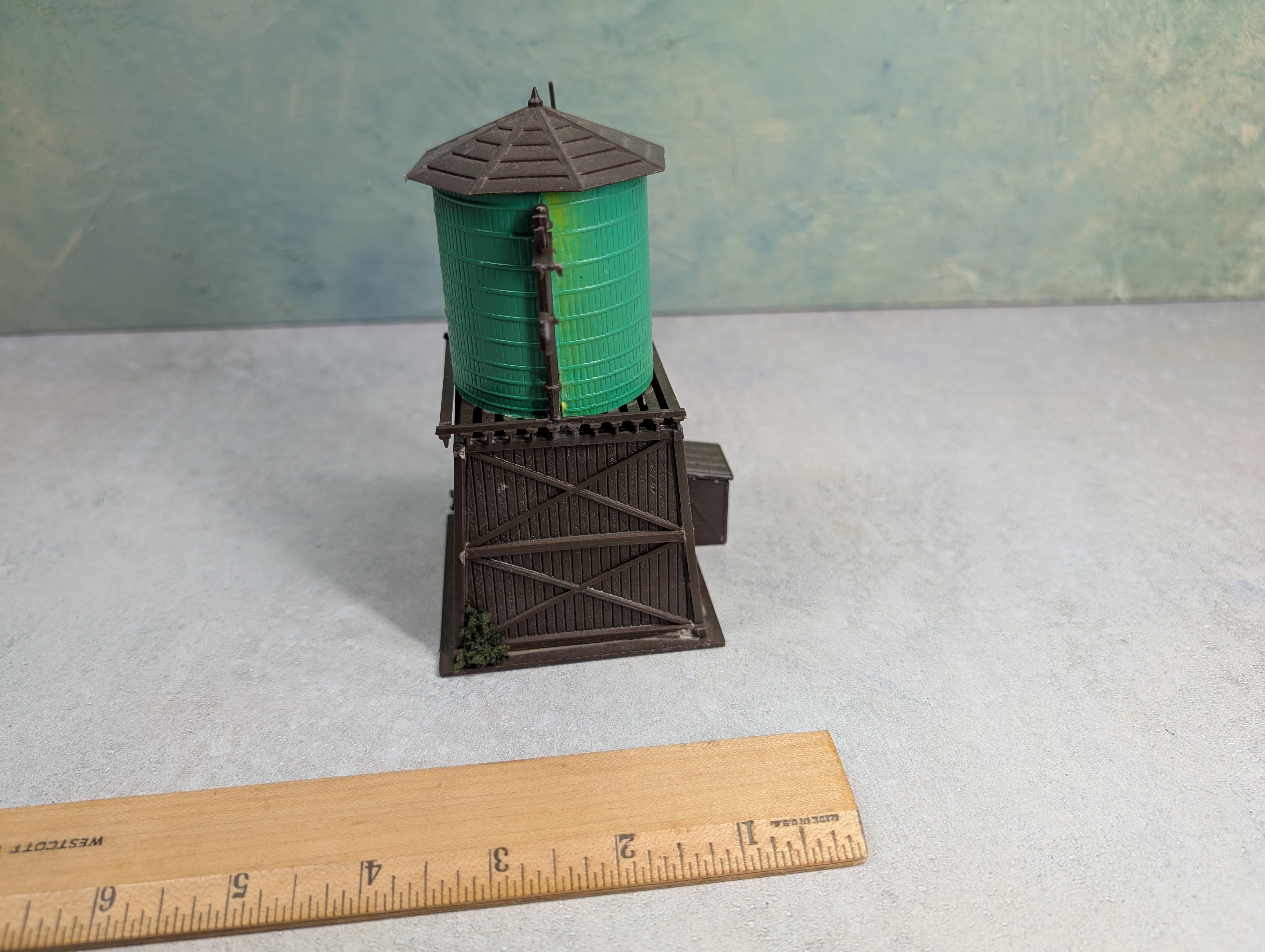 USED HO Scale Green Water Tower