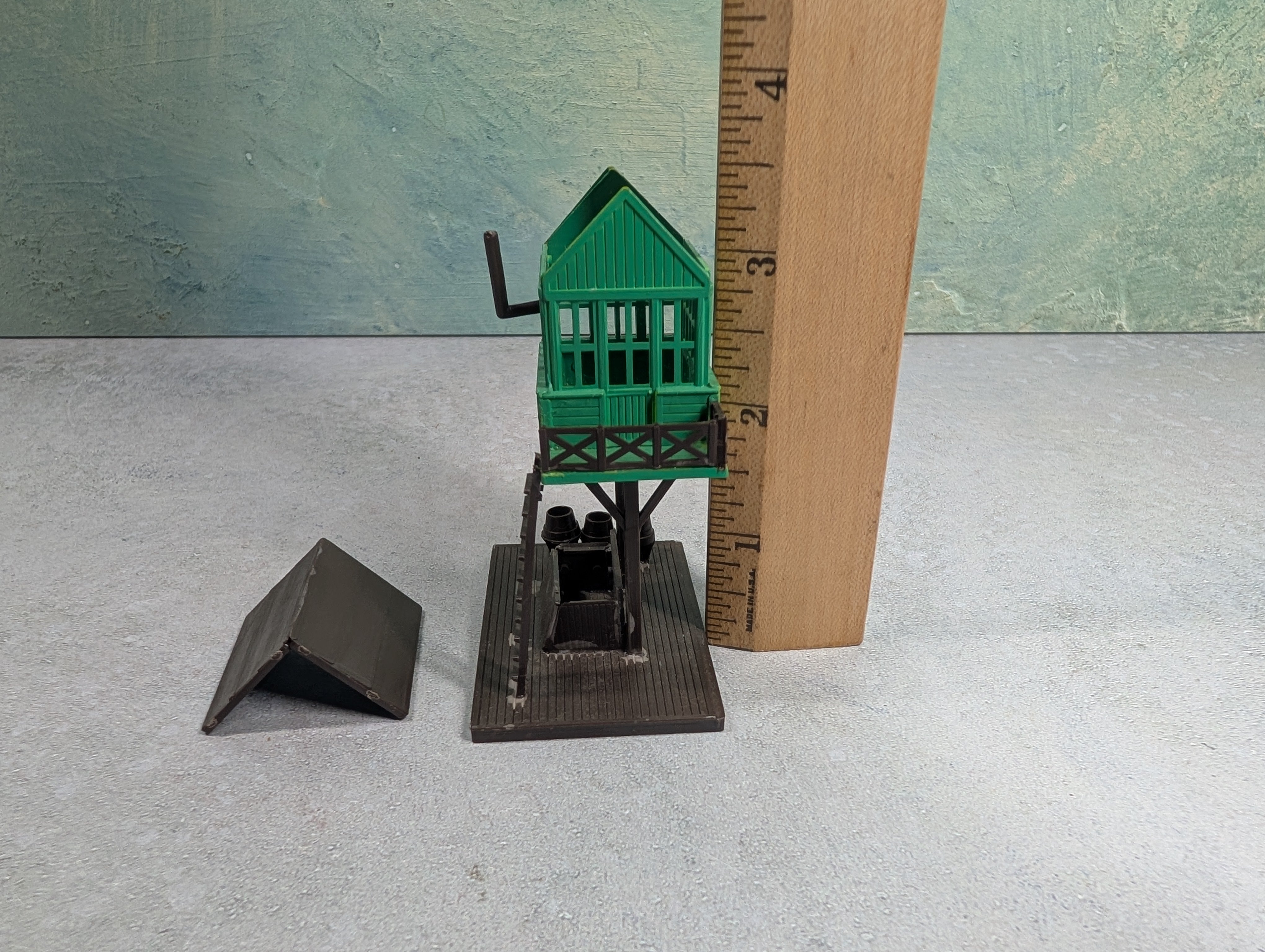 USED HO Scale Elevated Railroad Switch