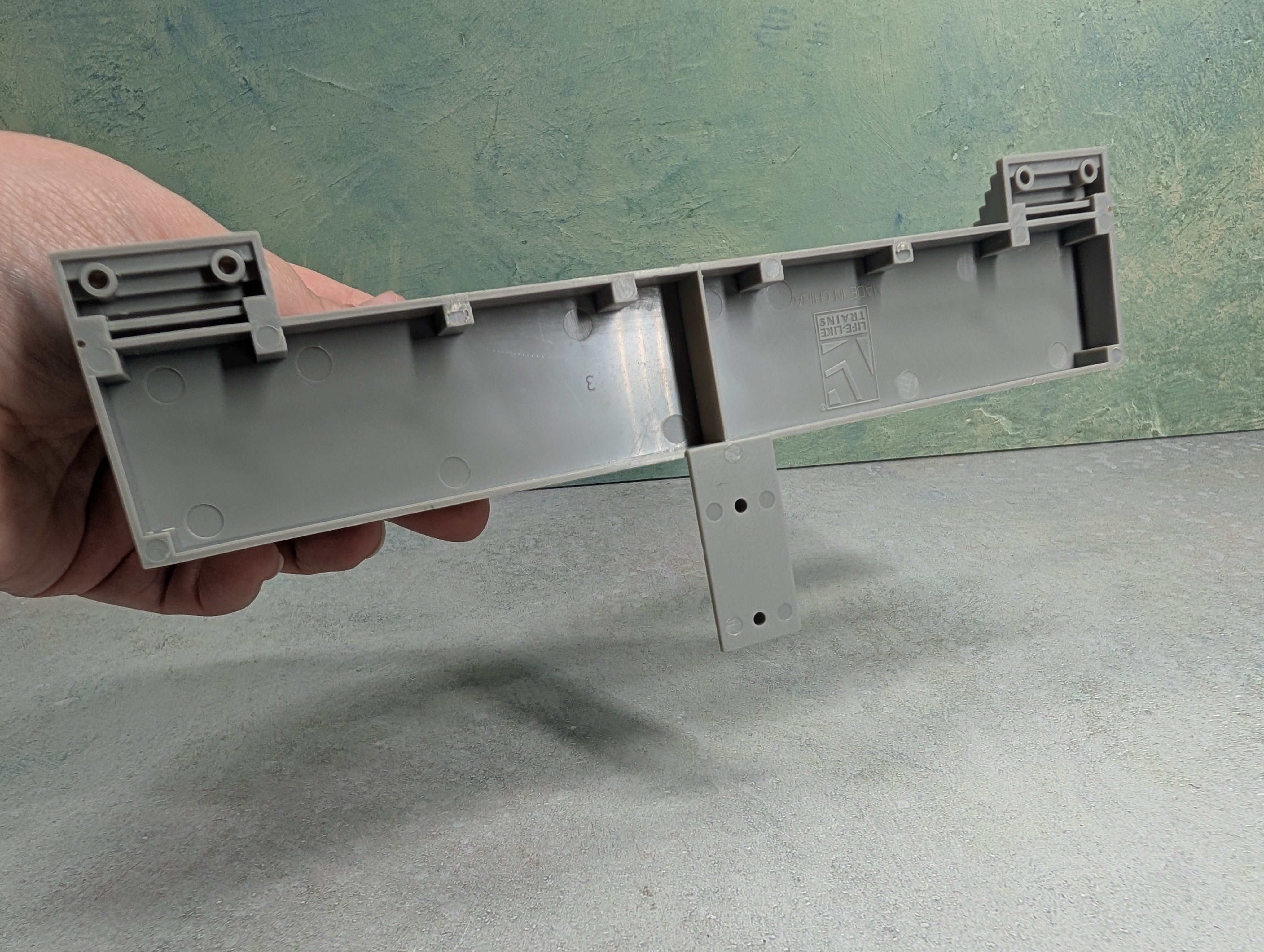 USED Life-Like HO Scale Commuter Passenger Station