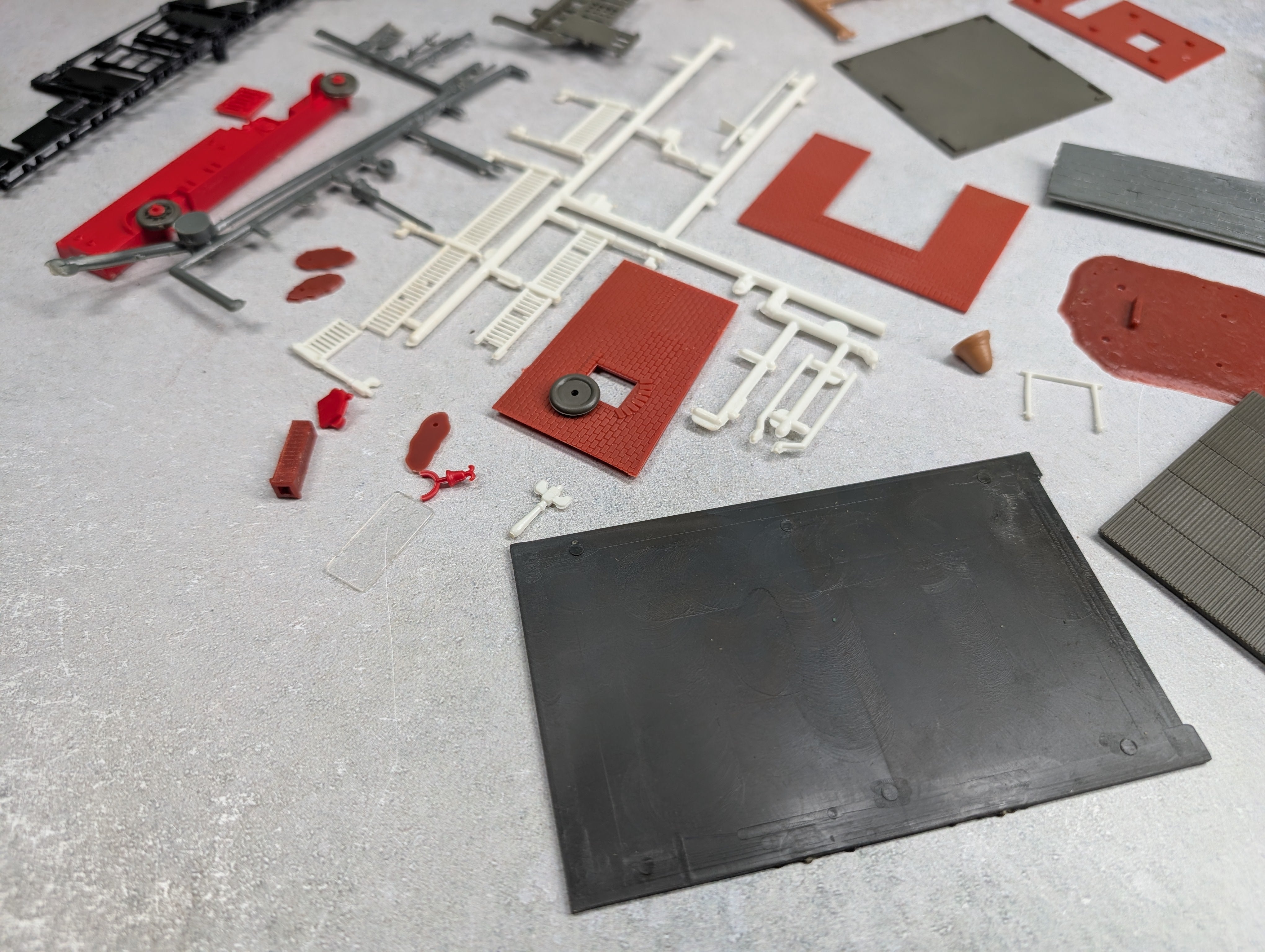 USED AHM HO Scale Fire House KIT