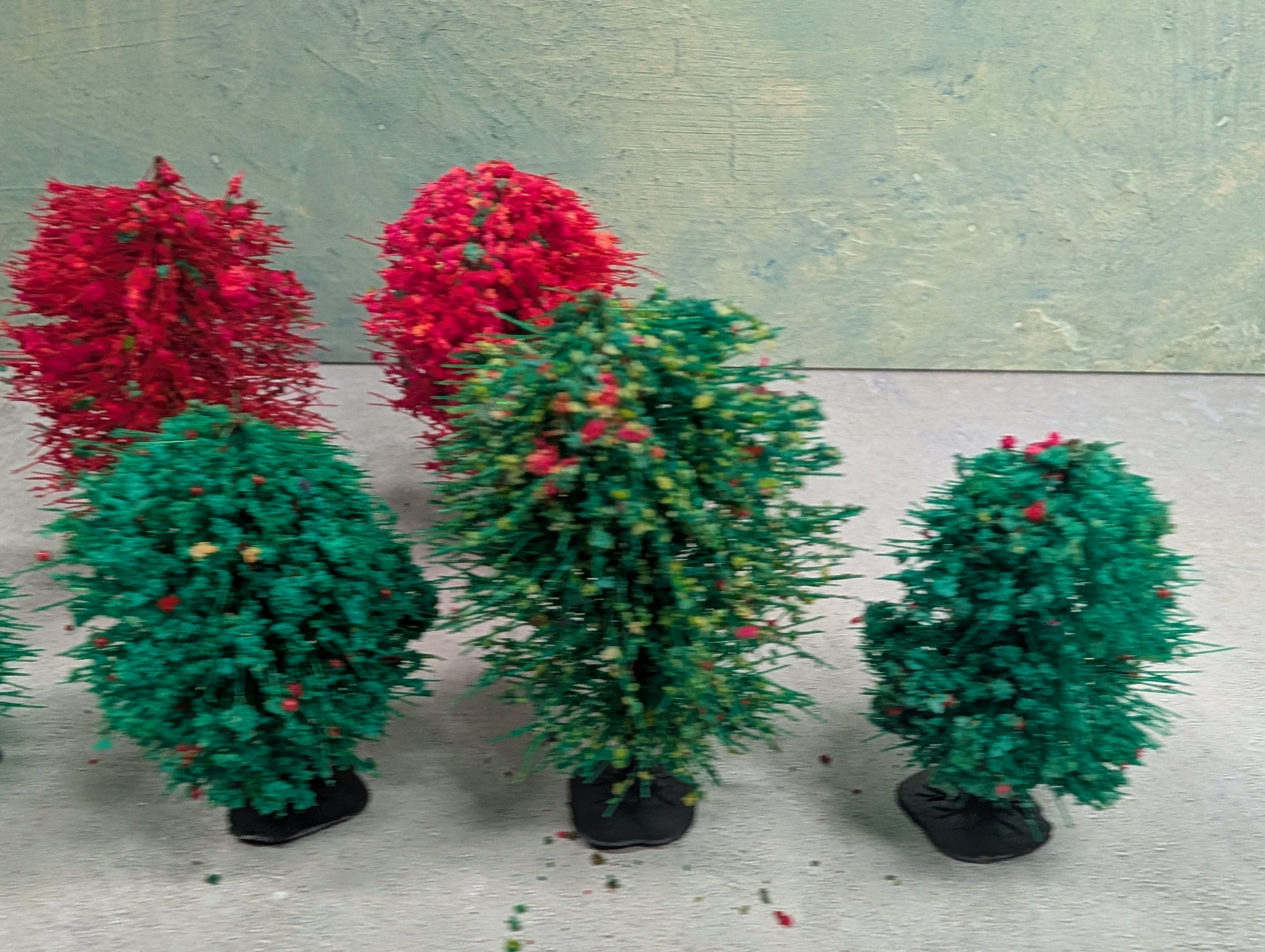 USED HO Scale Lot of Colorful Trees (7 pcs)