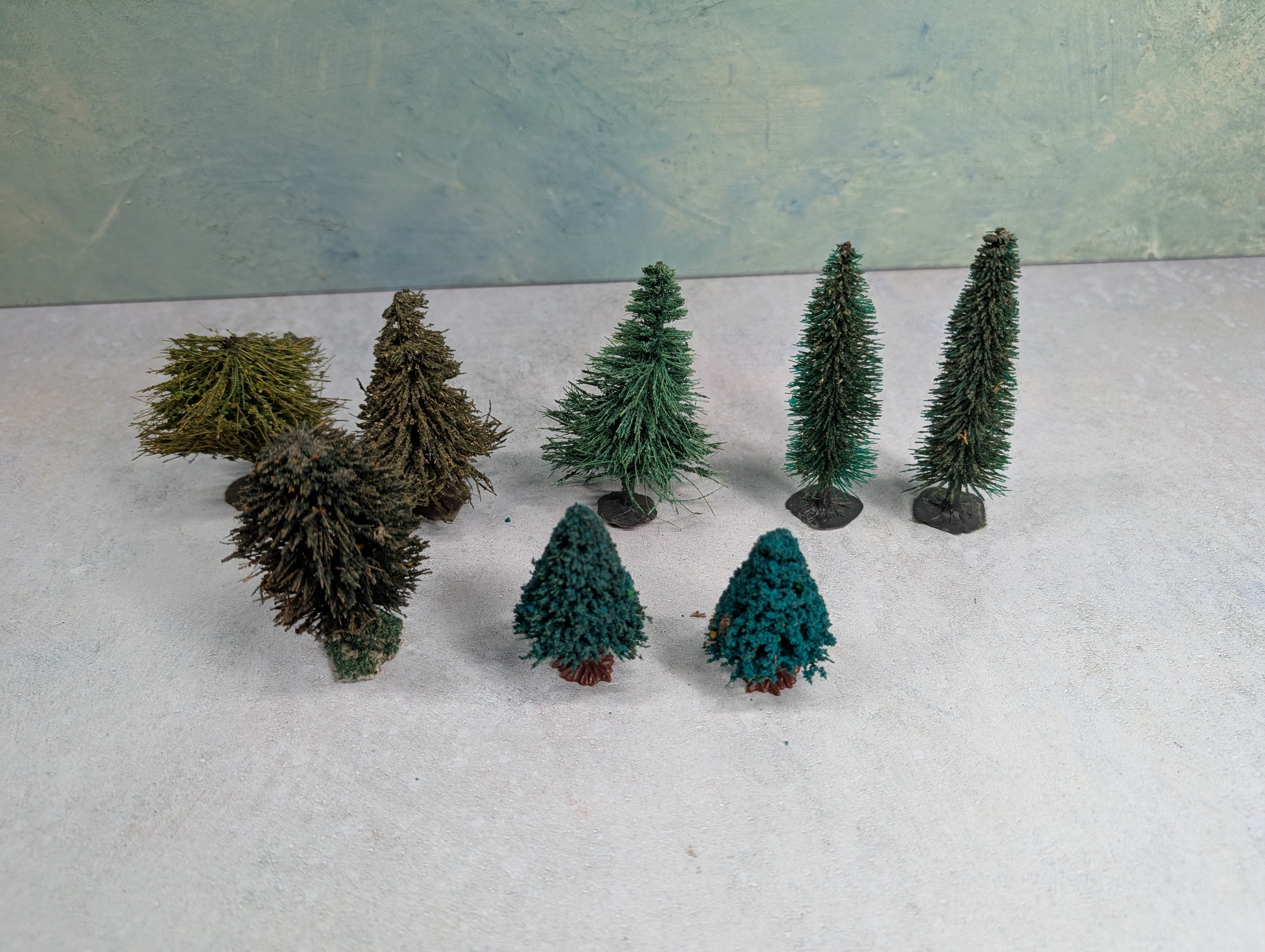 USED HO Scale Lot of Trees (8 pcs)