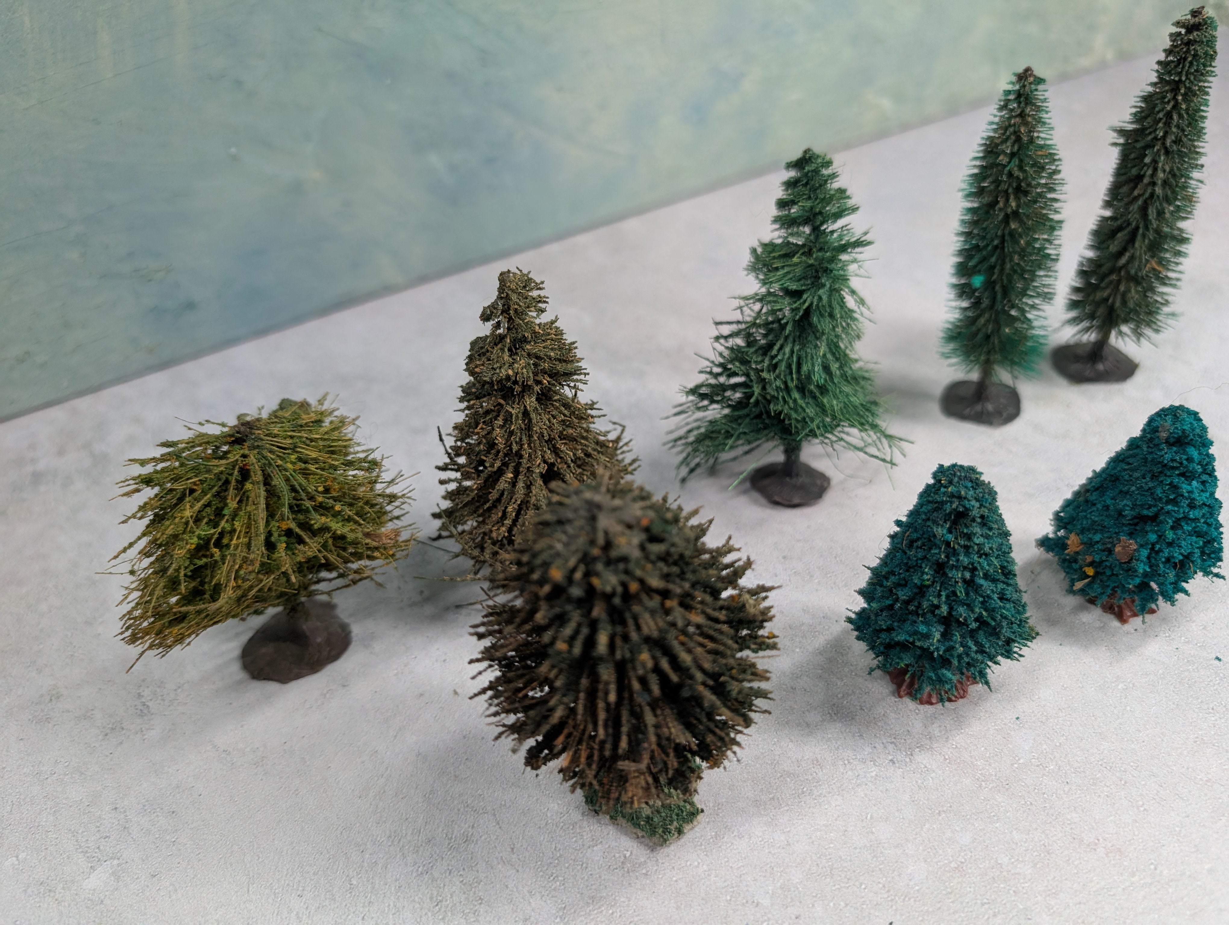 USED HO Scale Lot of Trees (8 pcs)