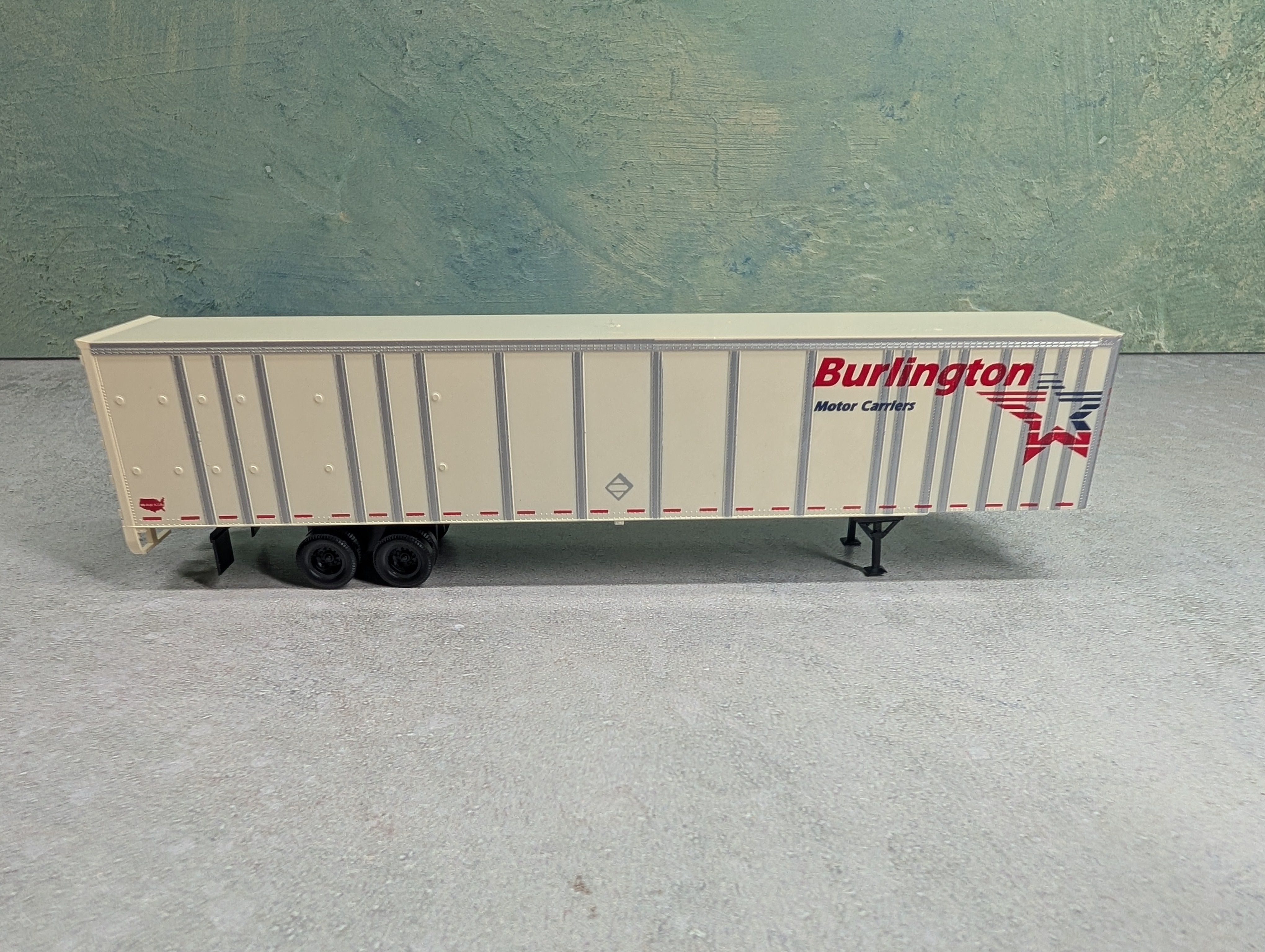 USED Bowser HO Scale 53' Trailer Burlington #P80183