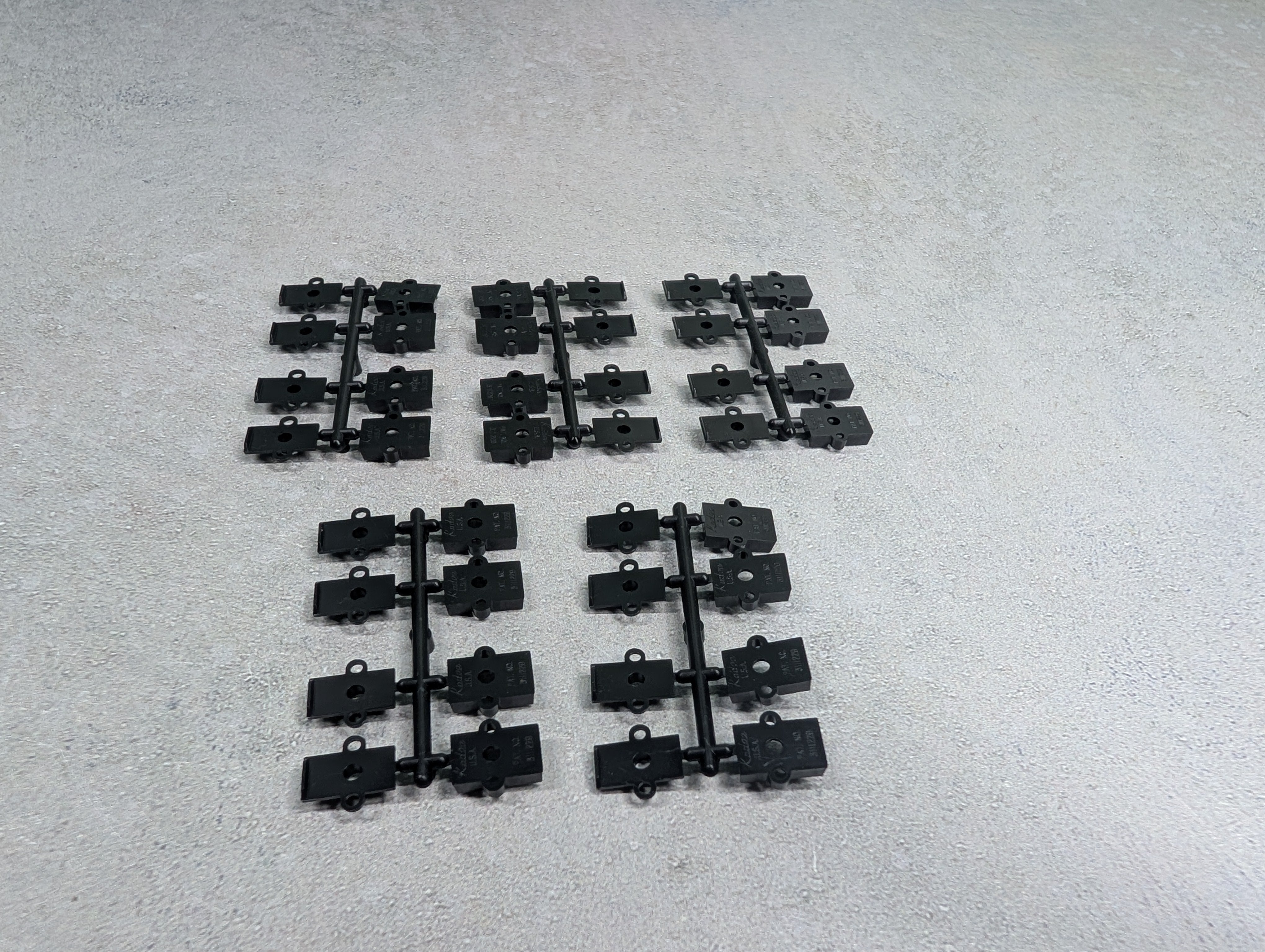 USED Kadee HO Scale Coupler Gearboxes & Lids (For 10 Cars)