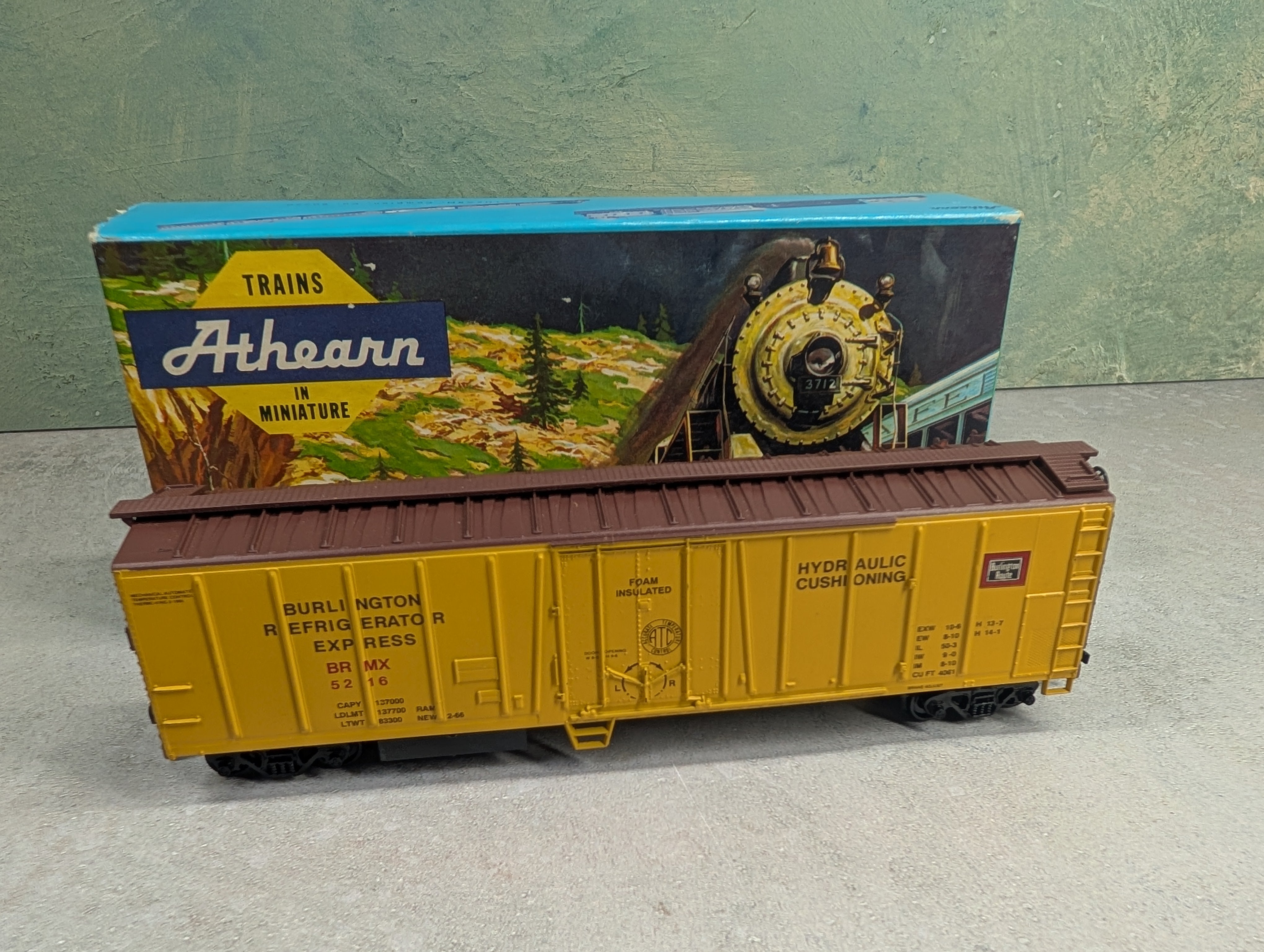 USED Athearn HO Scale 50' Box Car Burlington BRMX #5216