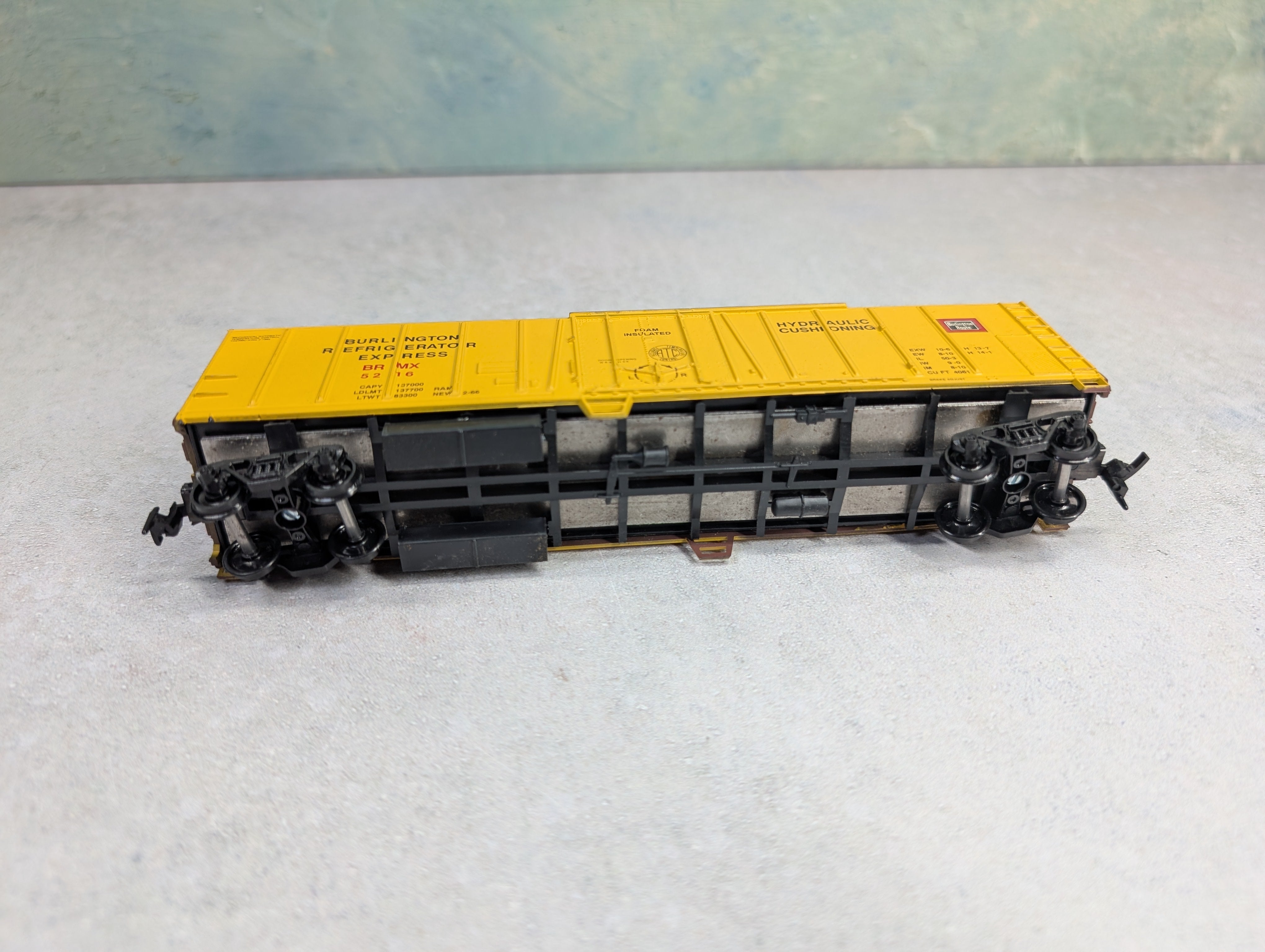 USED Athearn HO Scale 50' Box Car Burlington BRMX #5216